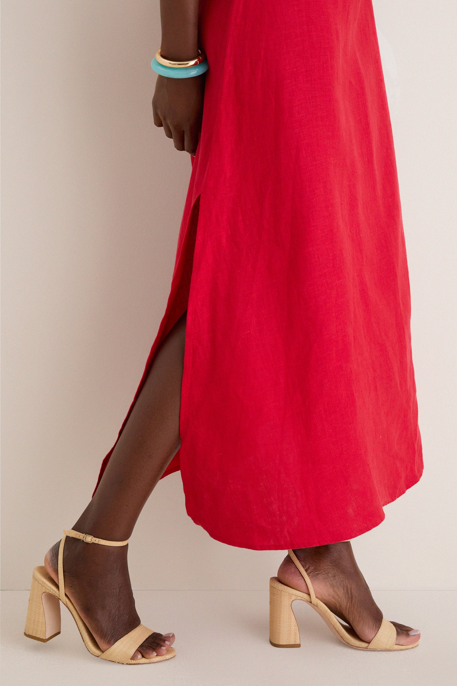Red Sleeveless Midi Dress