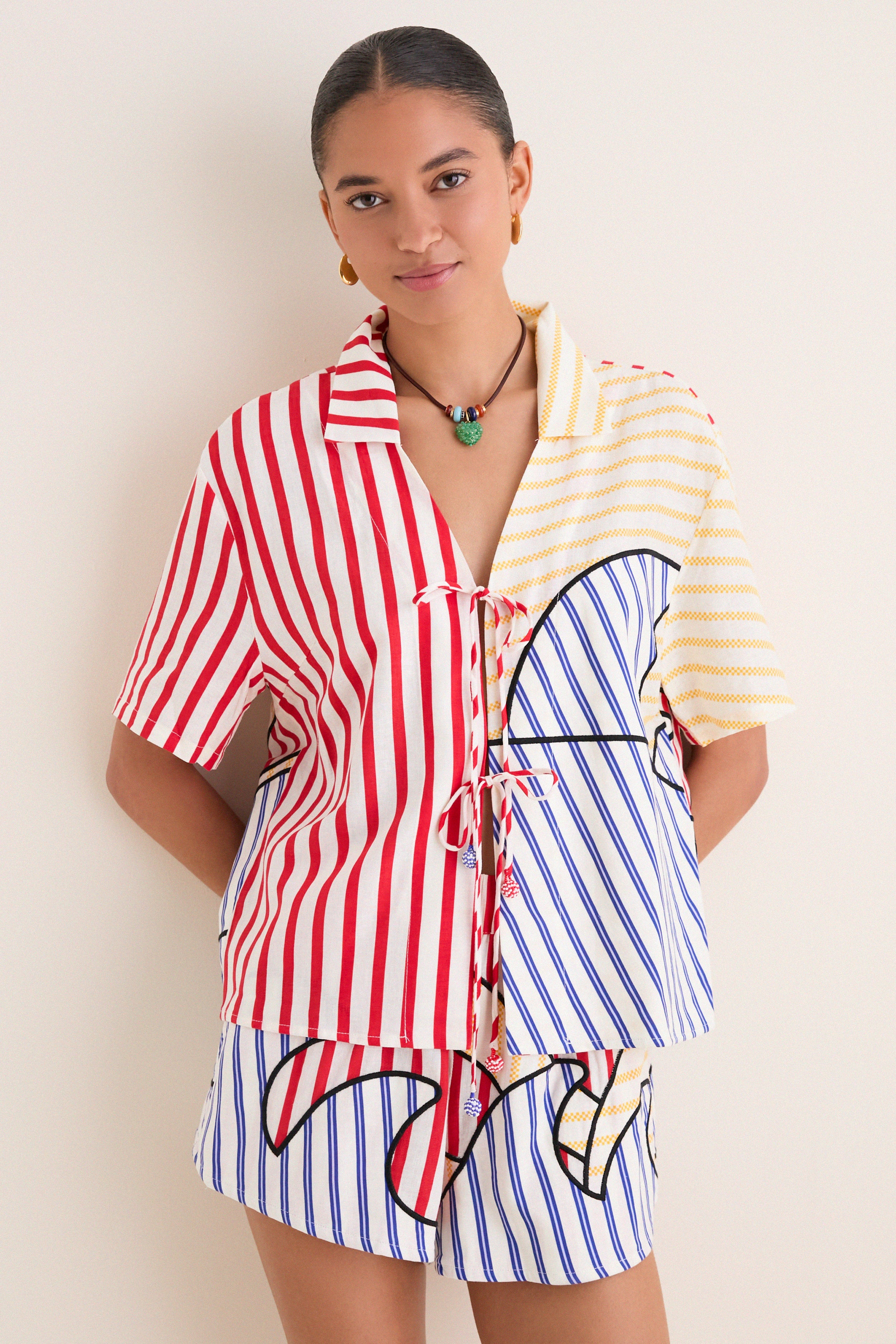 H/虜　Torico Front Frill Stripe Blouse Navy Stripes Off-White Tie Front Blouse | Farm Rio