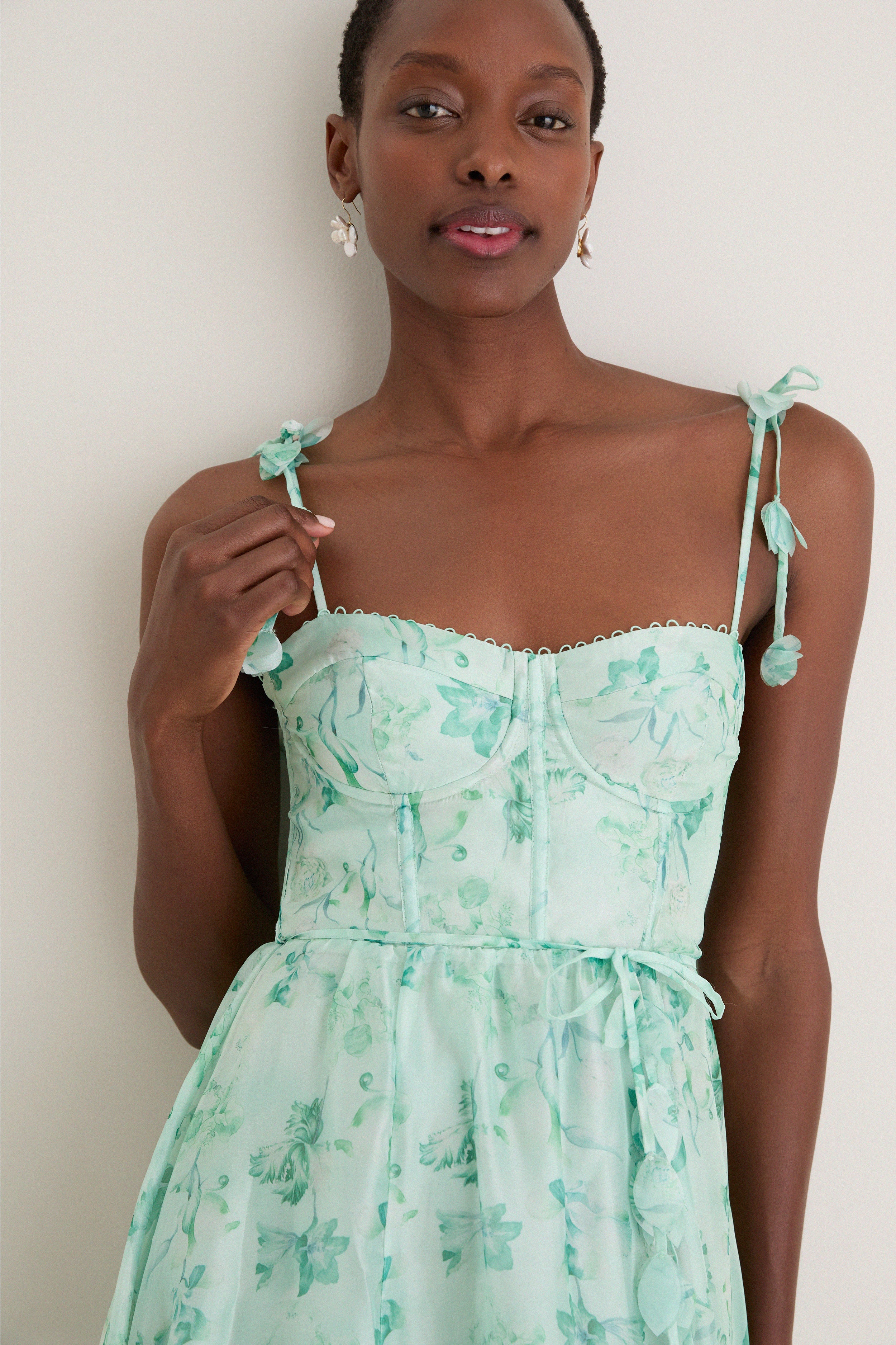 astr the label green floral dress Elsie Floral Midi Dress