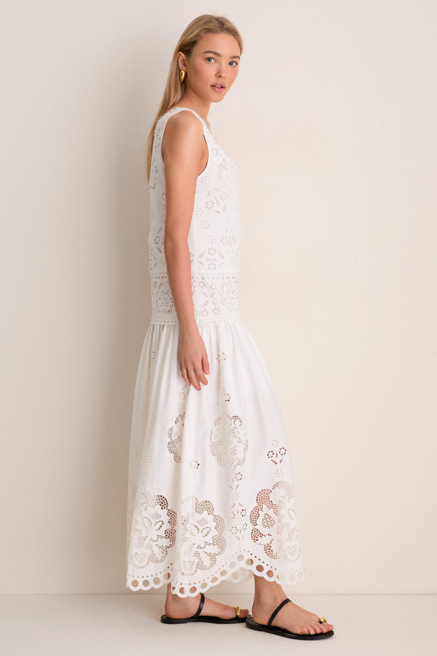White Gardener Embroidery Maxi Dress