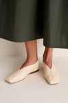 Jasmine Square Soft V Flats