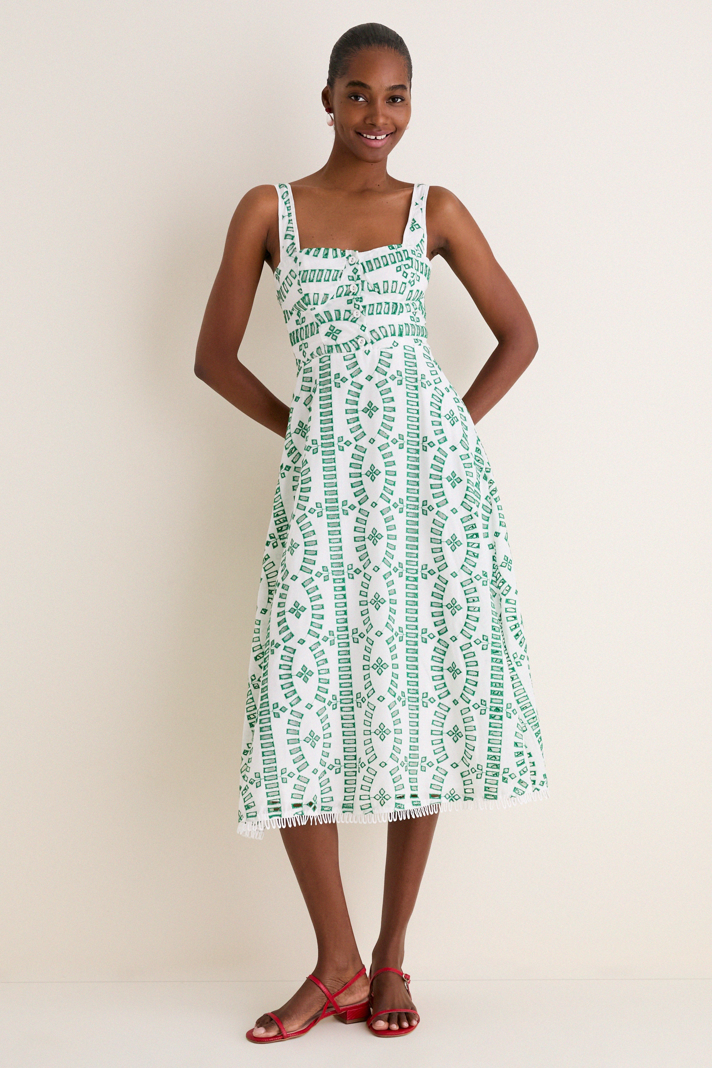 Green Multi Embroidered Detail Midi Dress | Moon River Green Multi Embroidered Detail Midi Dress | Moon River