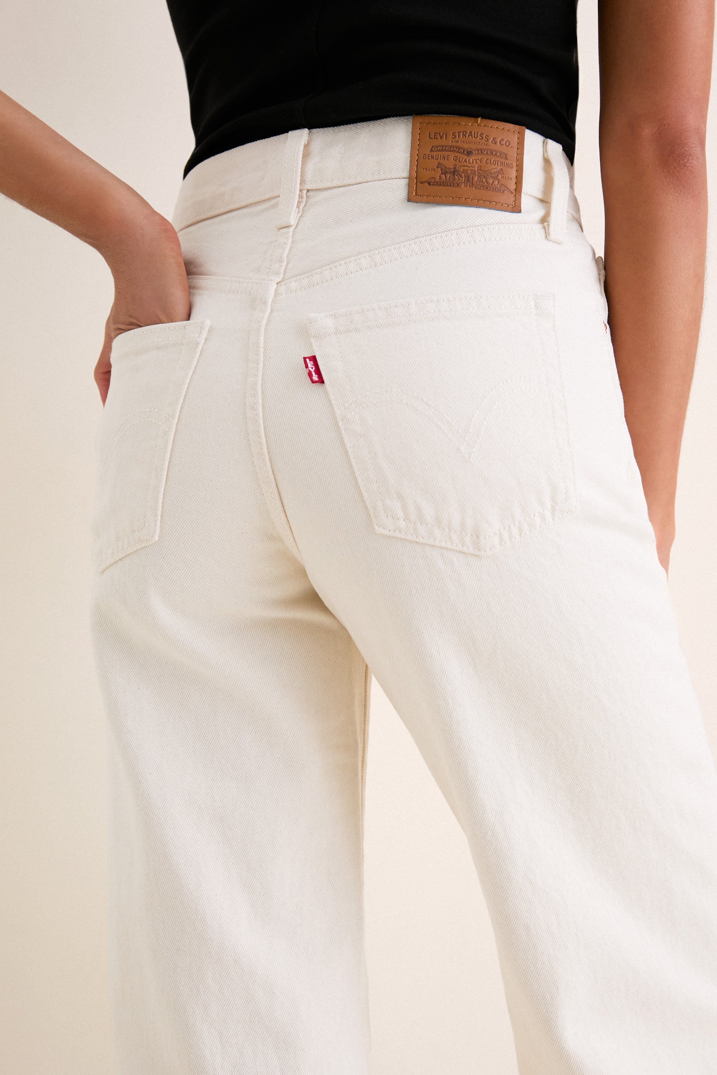 Barely Freezing Ribcage Wide Leg H223 Jean | Levi's