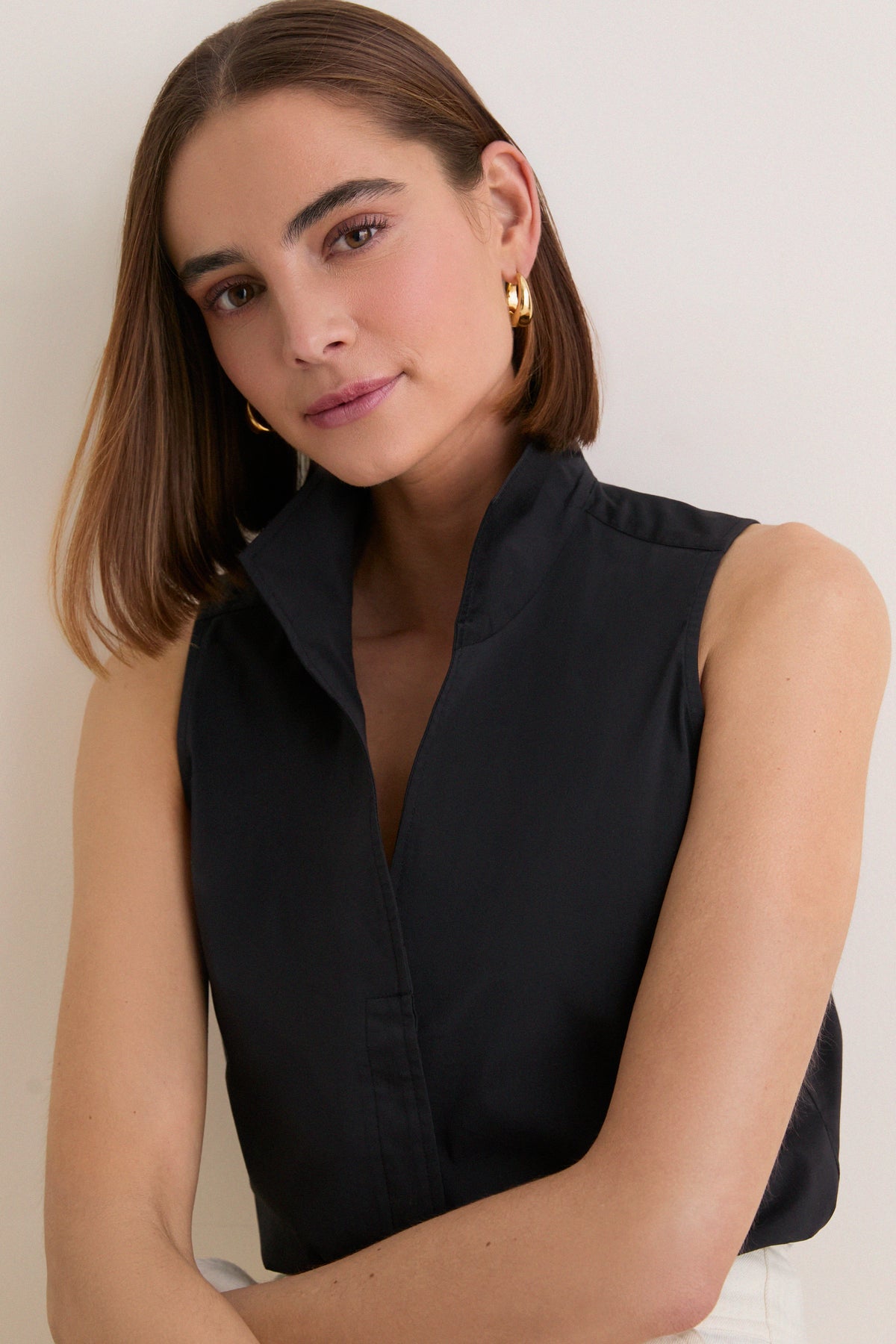 Black Sleeveless Bessette Button Down