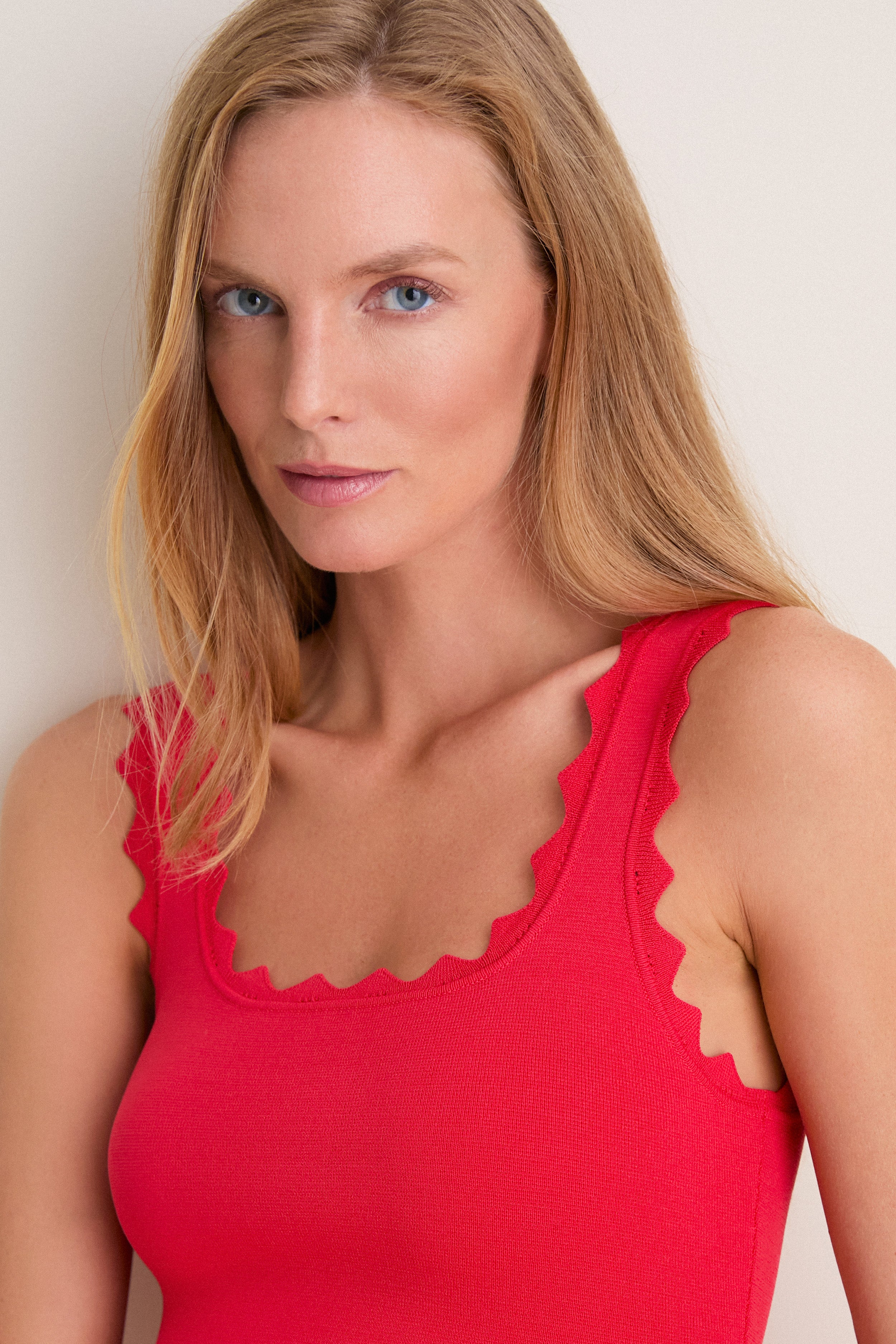 theredthread S ribbon jewel tank