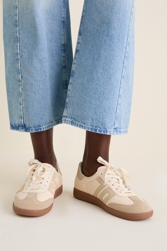 Butter Beige Cloud D26 Sneakers | Back 70