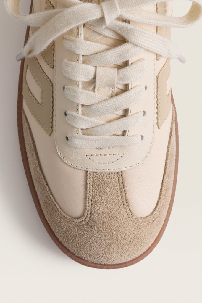 Butter Beige Cloud D26 Sneakers | Back 70