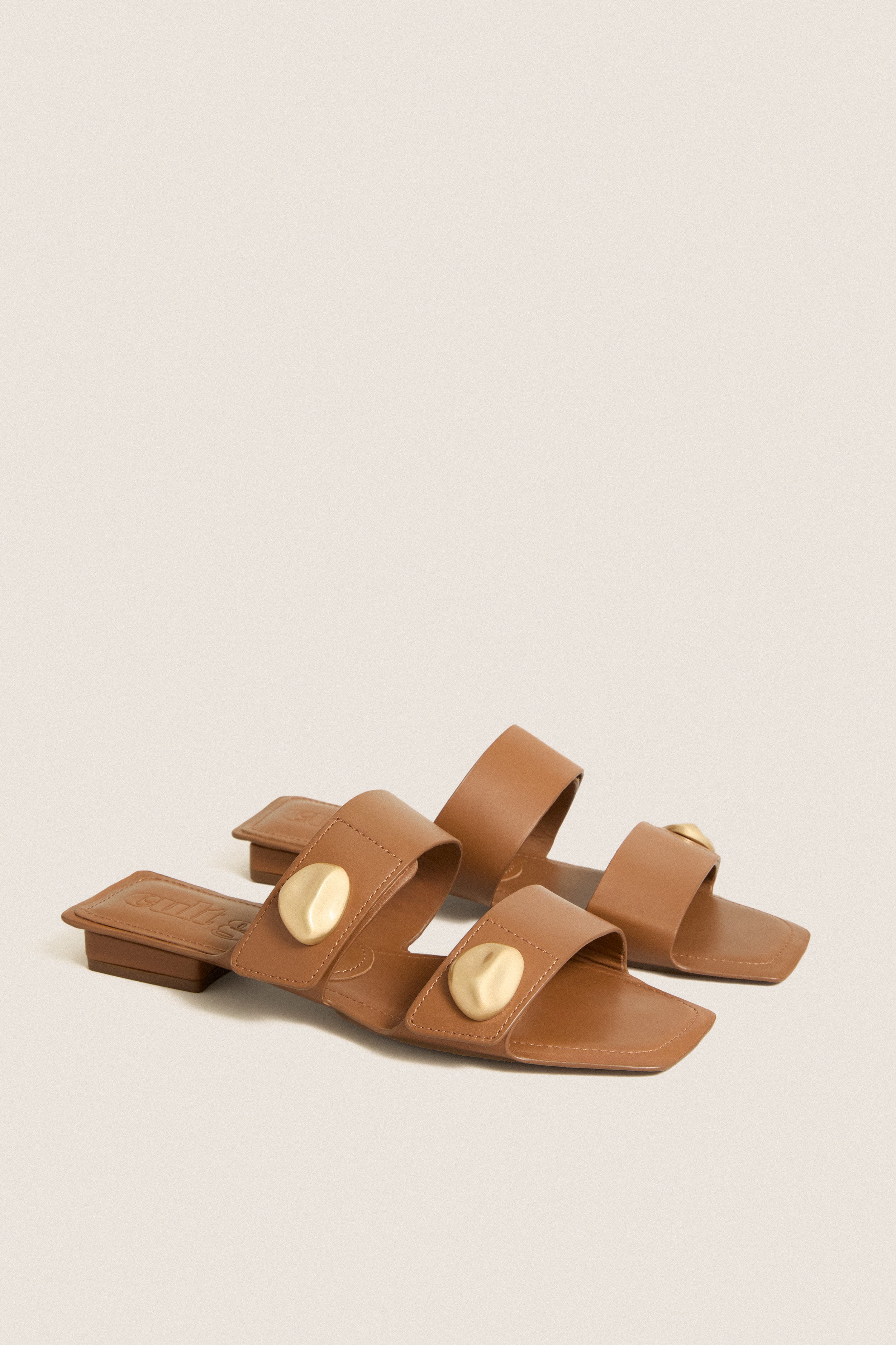 Rich Clay Ezra Sandal | Cult Gaia