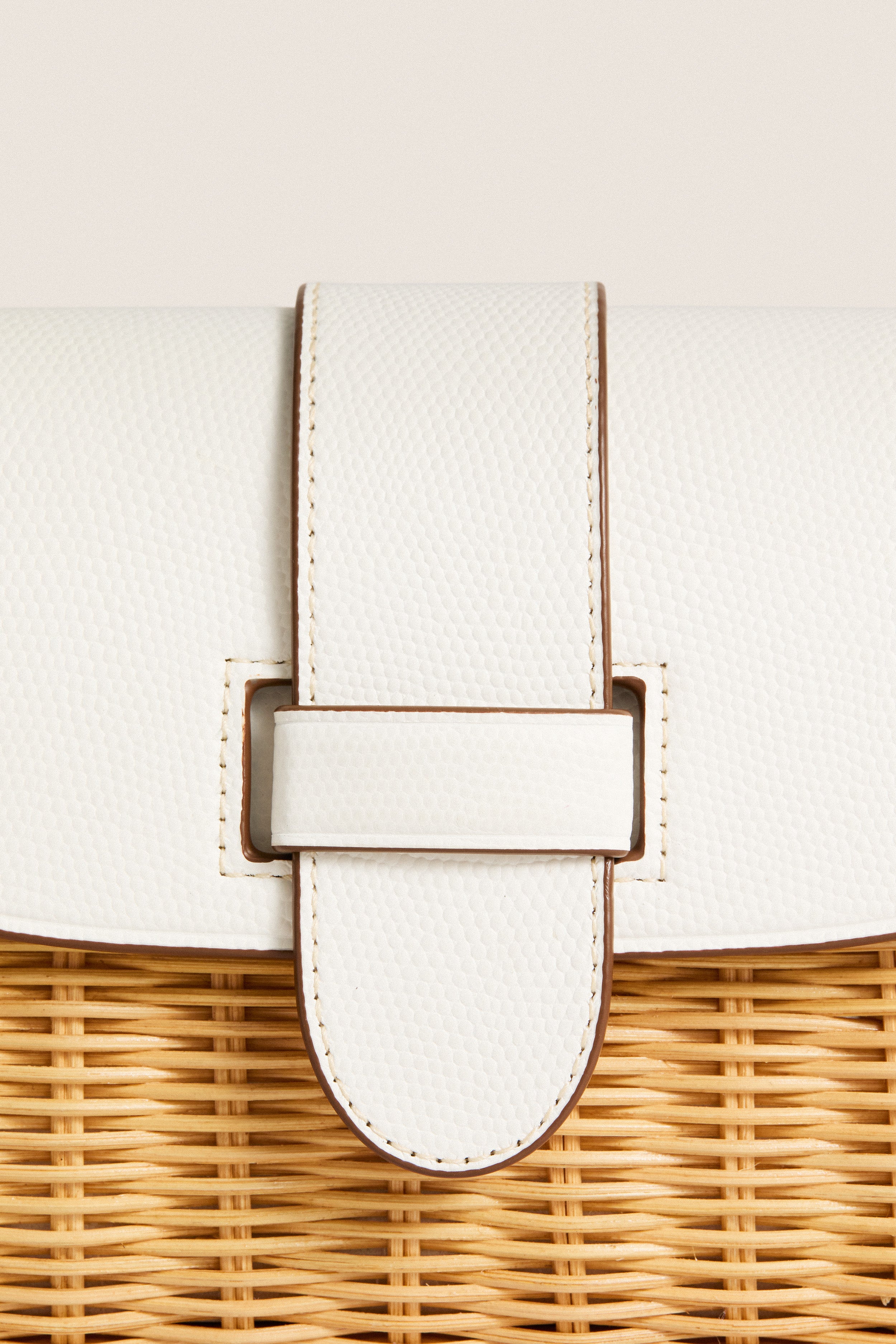 White Woven Lady Clutch