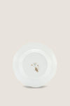 Oriente Italiano Meringa Dinner Plate showcases a classic, high-end design with a scalloped rim and gold detailing, effortlessly combining fun and elegance for sophisticated dining.