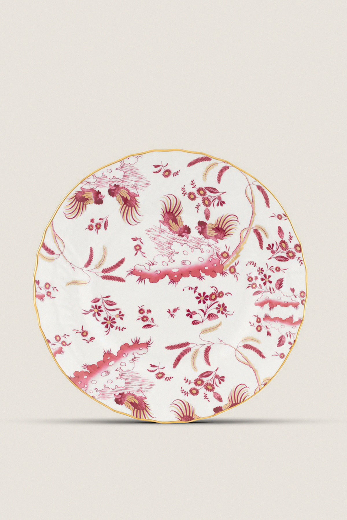 Oro Di Doccia Magenta Salad Plate showcases a classic, effortless chinoiserie motif with roosters and blossoms, gold-trimmed edge, embodying high-end Italian craftsmanship and fun elegance.