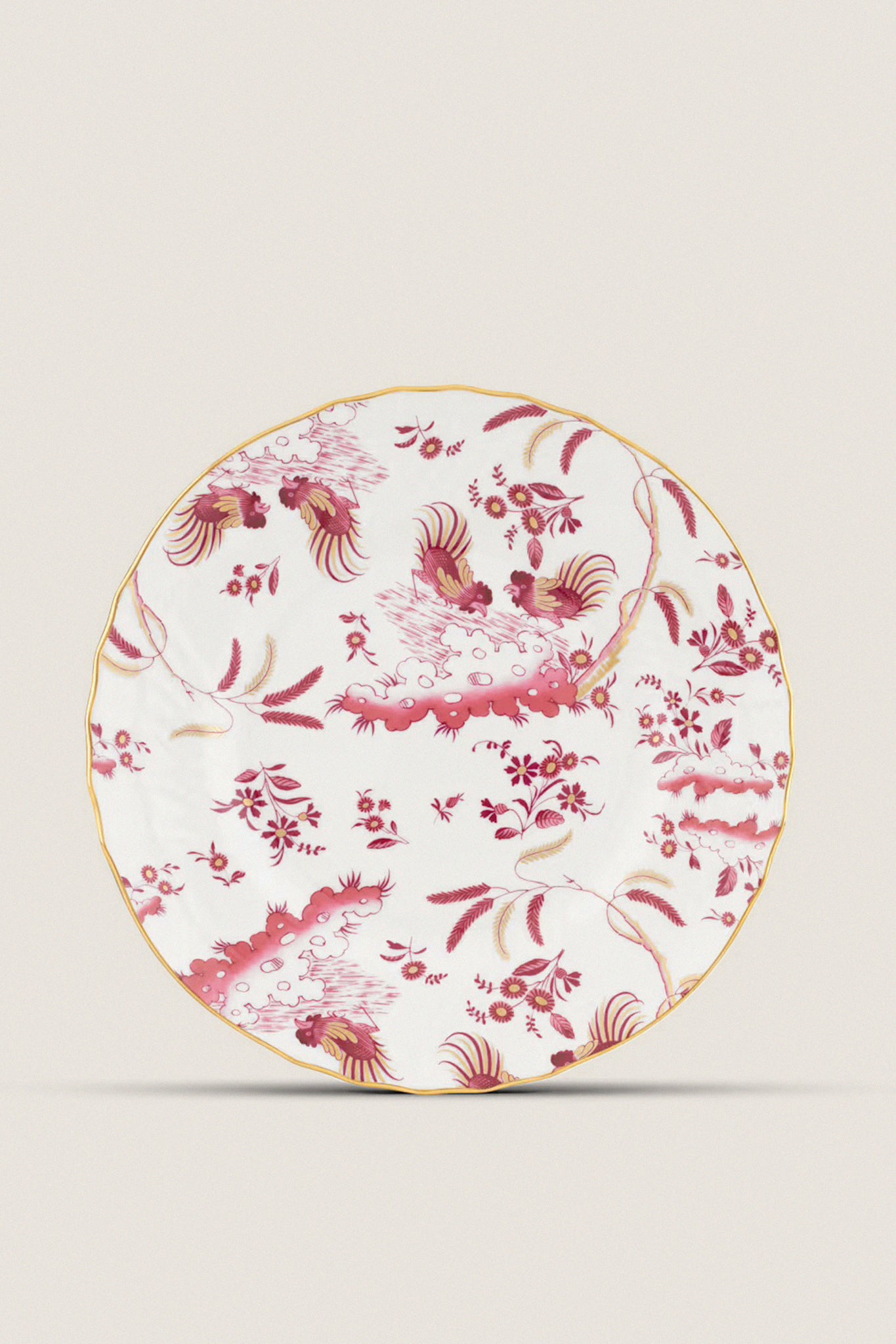 Oro Di Doccia Magenta Salad Plate showcases a classic, effortless chinoiserie motif with roosters and blossoms, gold-trimmed edge, embodying high-end Italian craftsmanship and fun elegance.