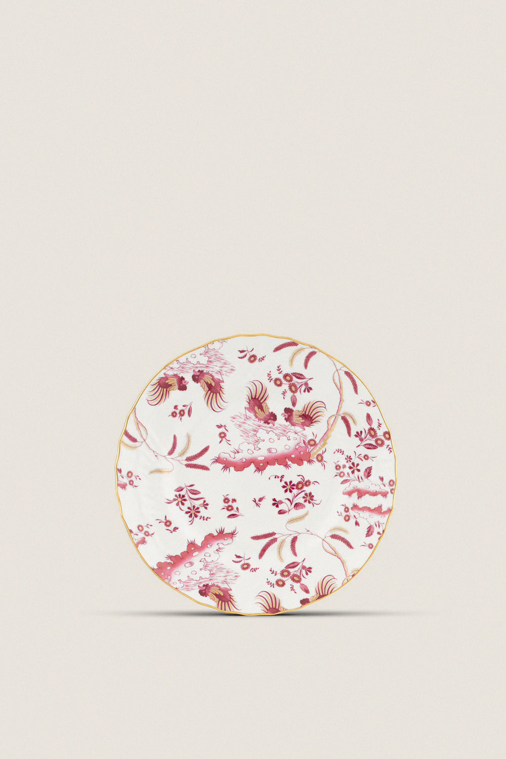 Oro Di Doccia Magenta Dinner Plate featuring classic floral and rooster motifs with gold trim, handcrafted in Italy for an effortless, high-end tablescape addition.