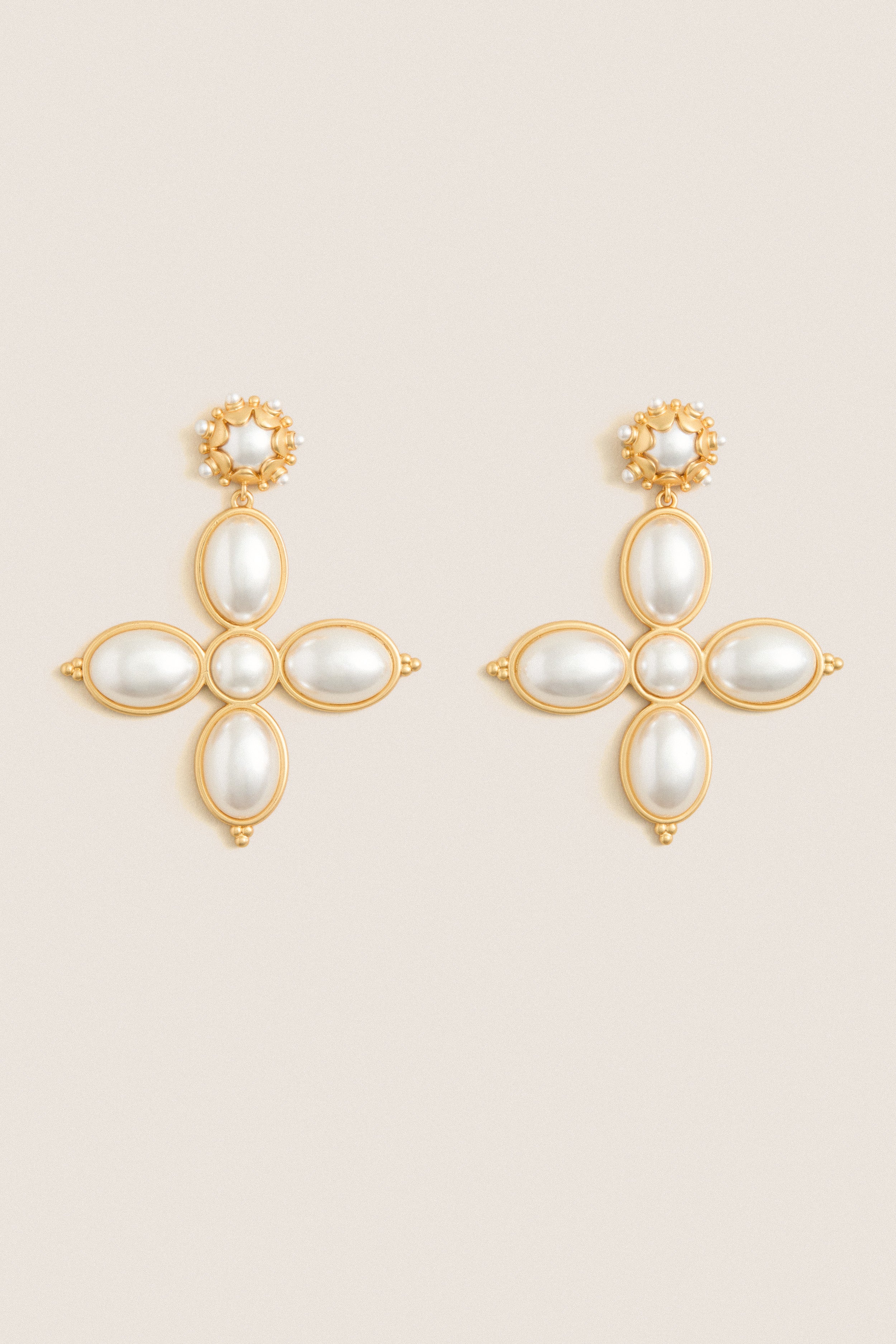 Pearl Grande Constance Earrings