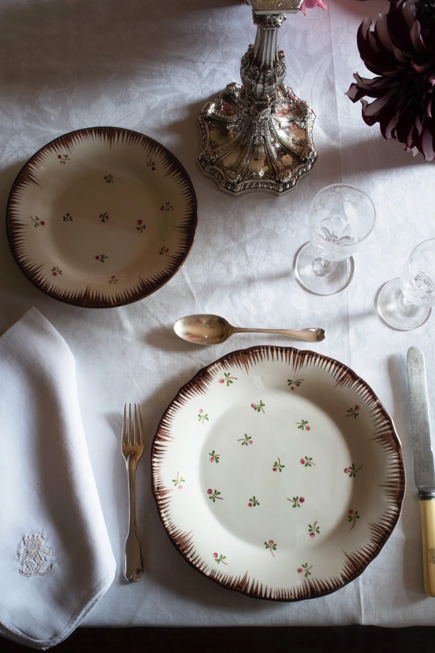 Lily Brown Dessert Plate