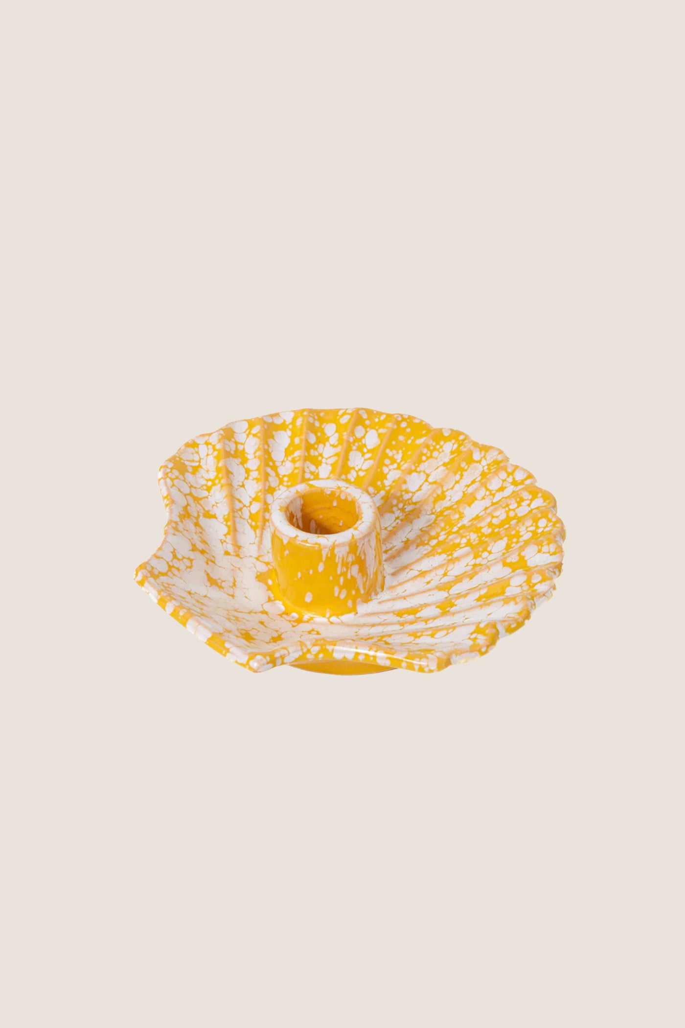 Concha Candle Yellow with White