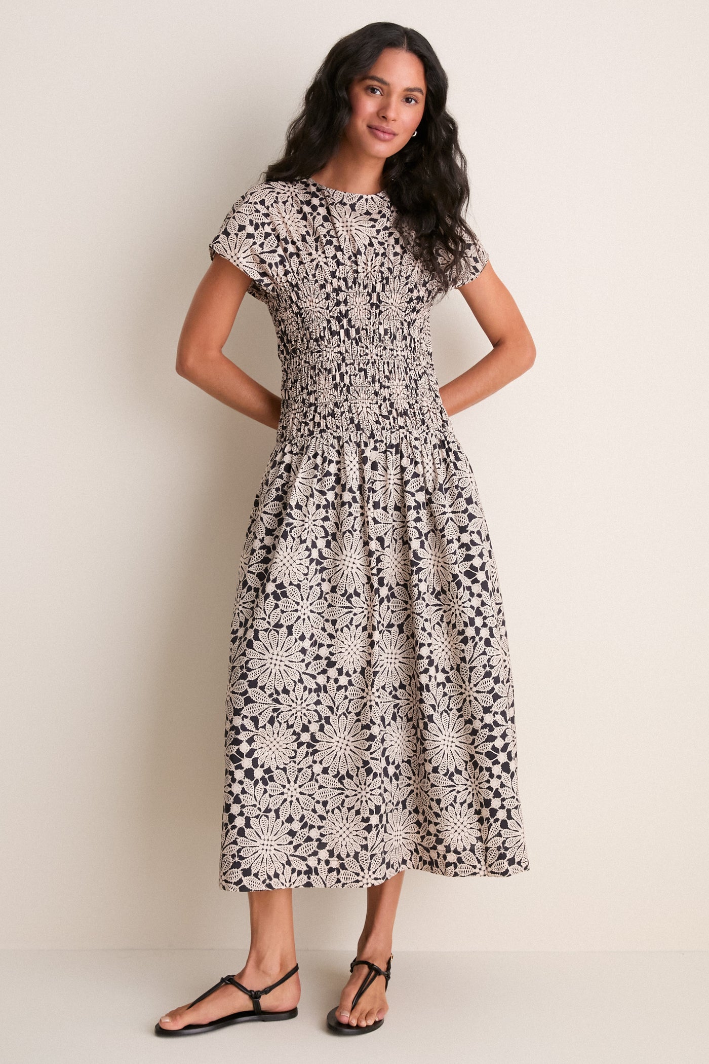 Hyacinth House Black & Tan Printed Floral Smocked Rollins Midi Dress Black & Tan Printed Floral / XS
