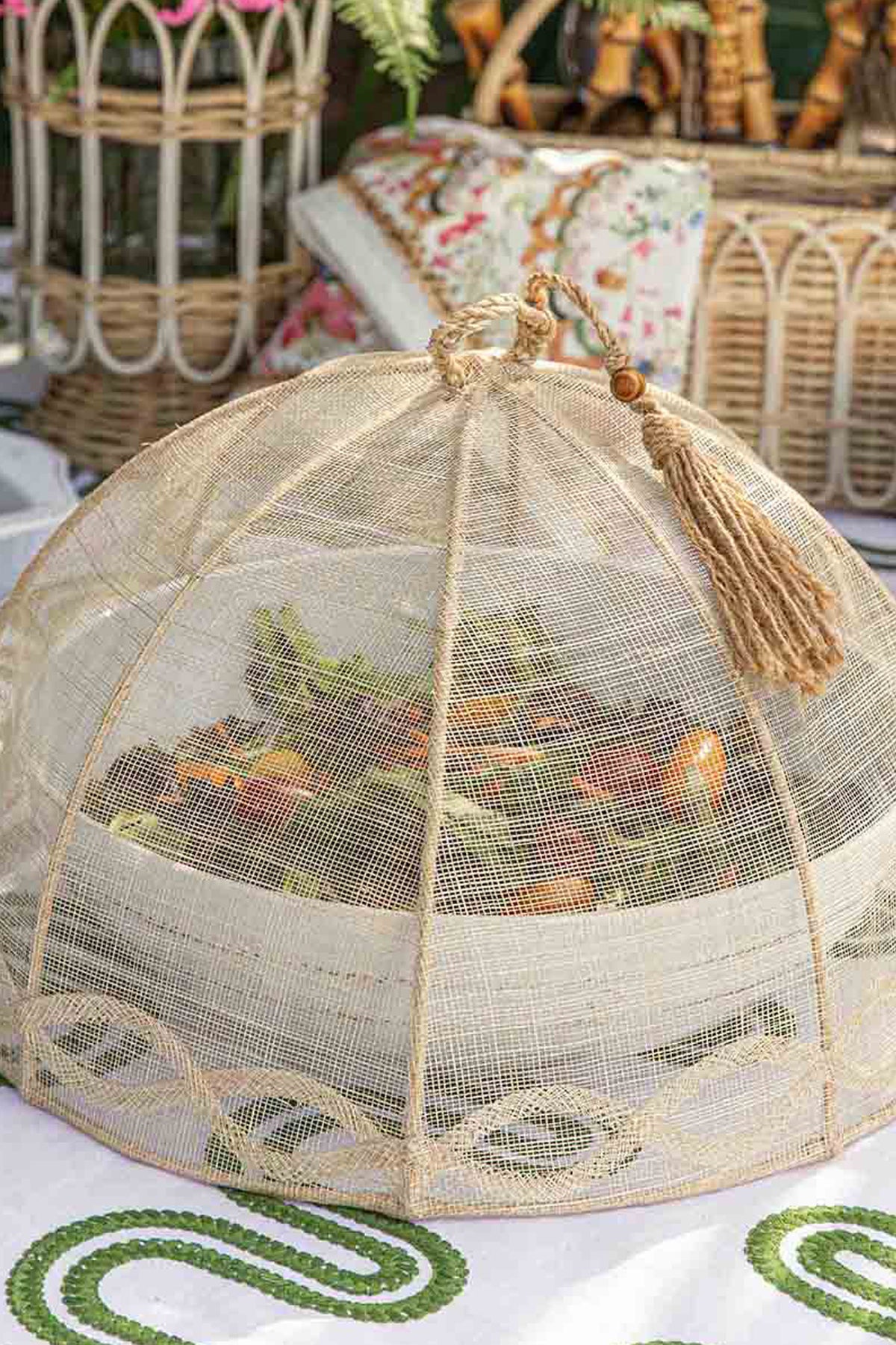 Tuileries Garden Mesh Round Food Cover Set