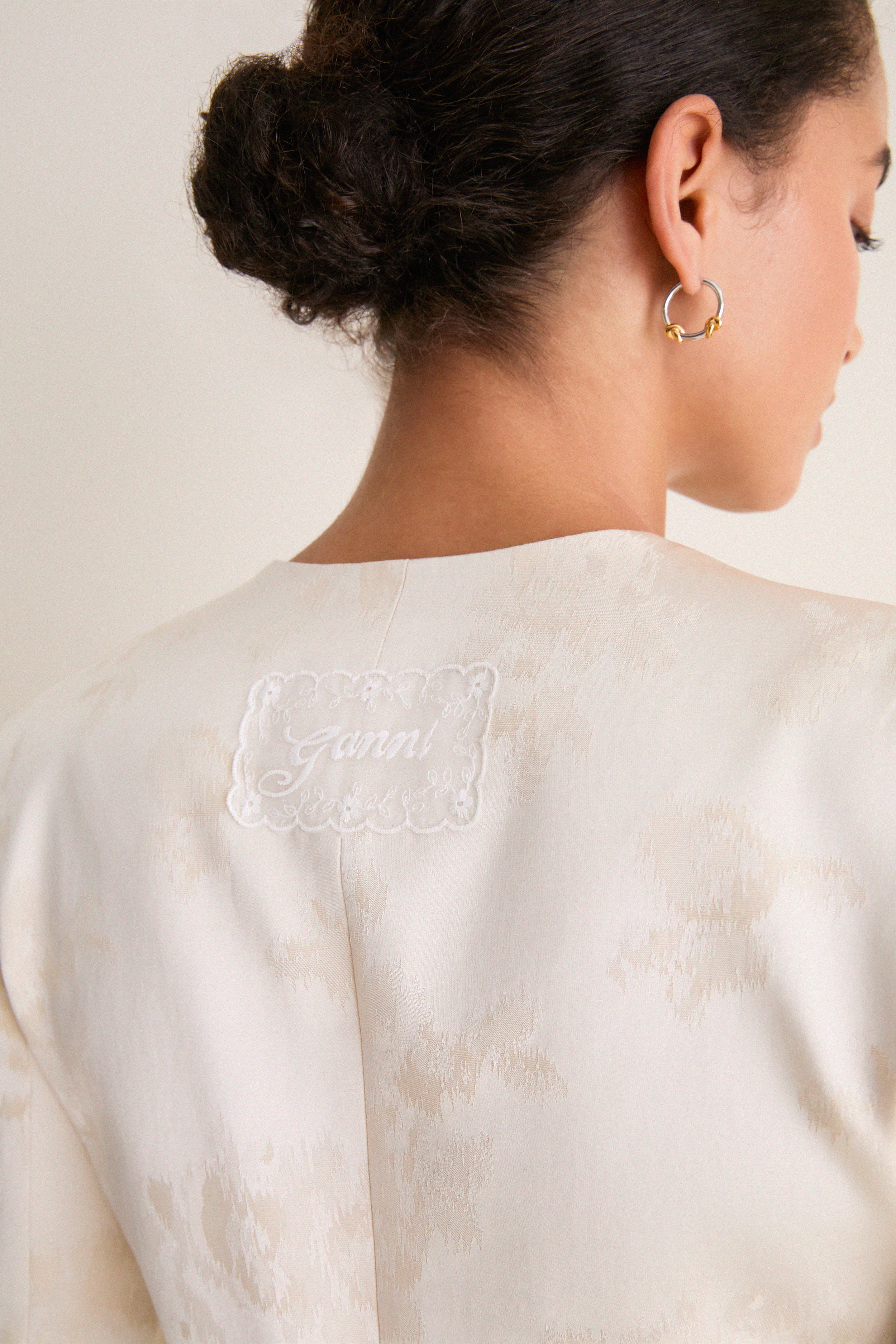 Egret Sateen Jacquard Long Button Blazer