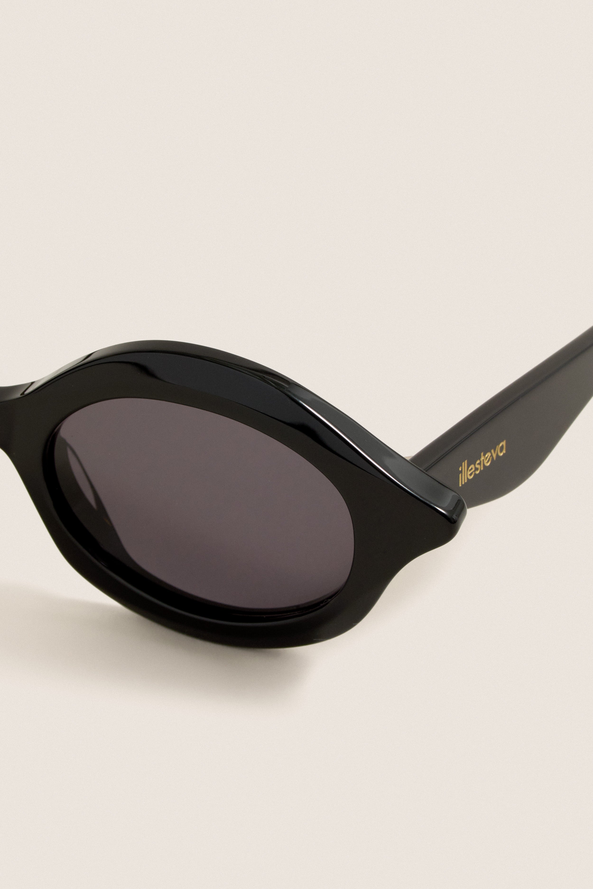 Black Willow Sunglasses
