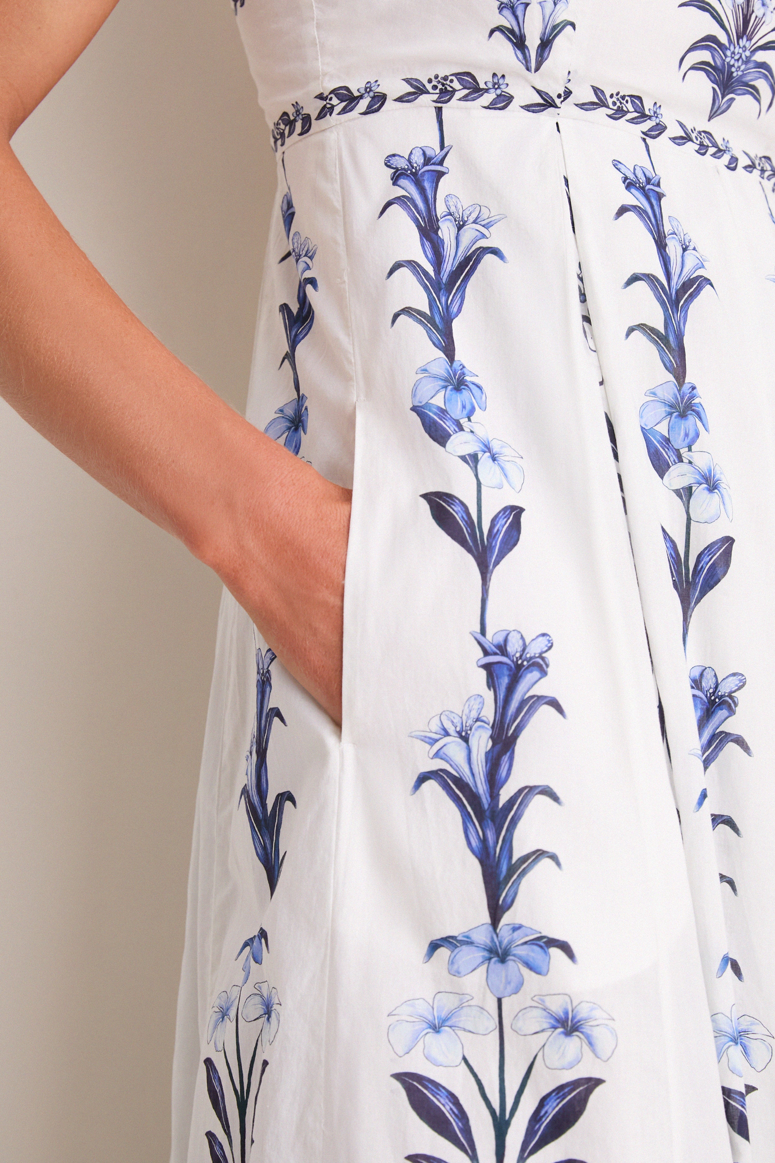farm rio white flower maxi dress Off-White Flower Maxi Dress FARM Rio