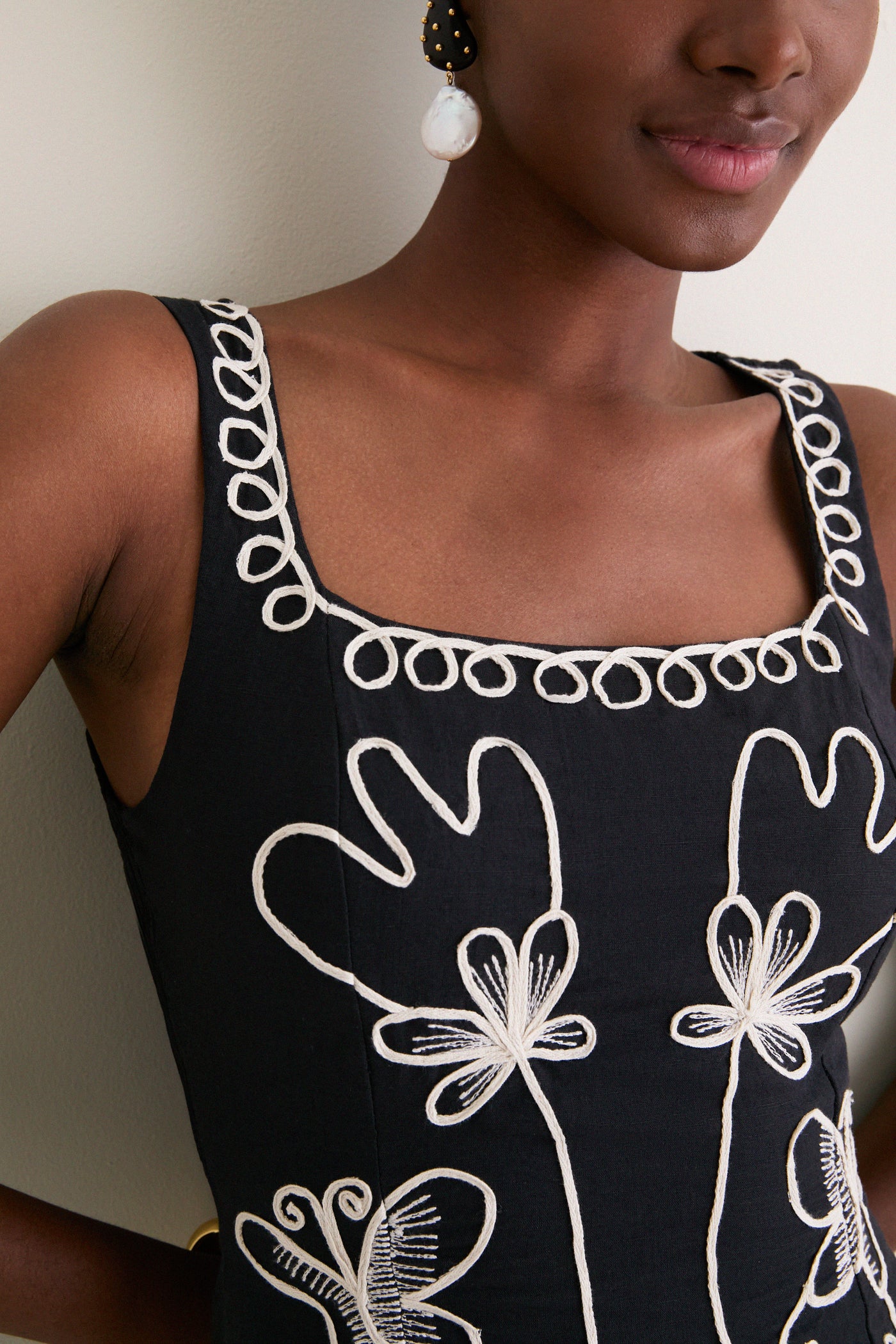 Black Ruxandra Midi Dress