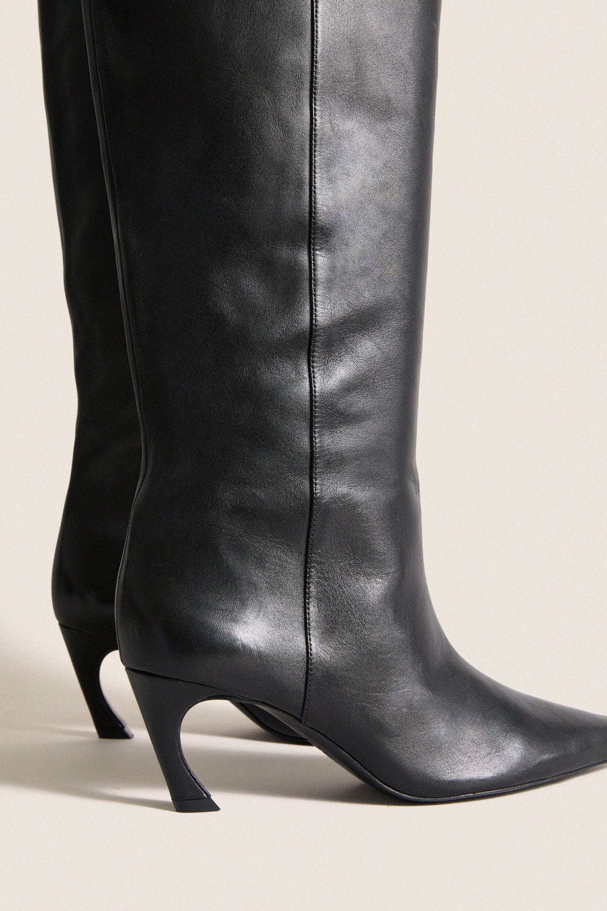 Black Lexi Mid Boots