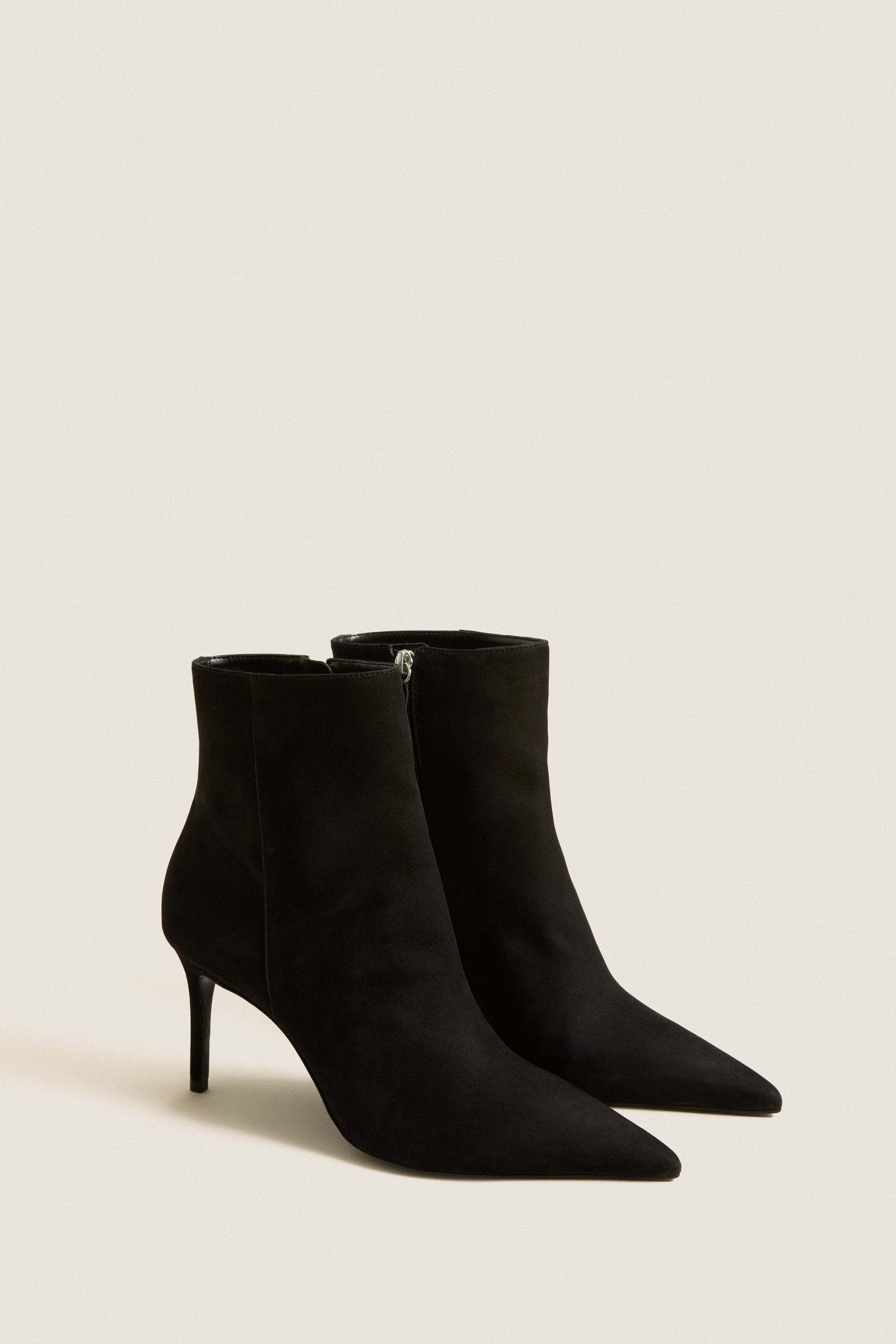 Black Mikki Boots