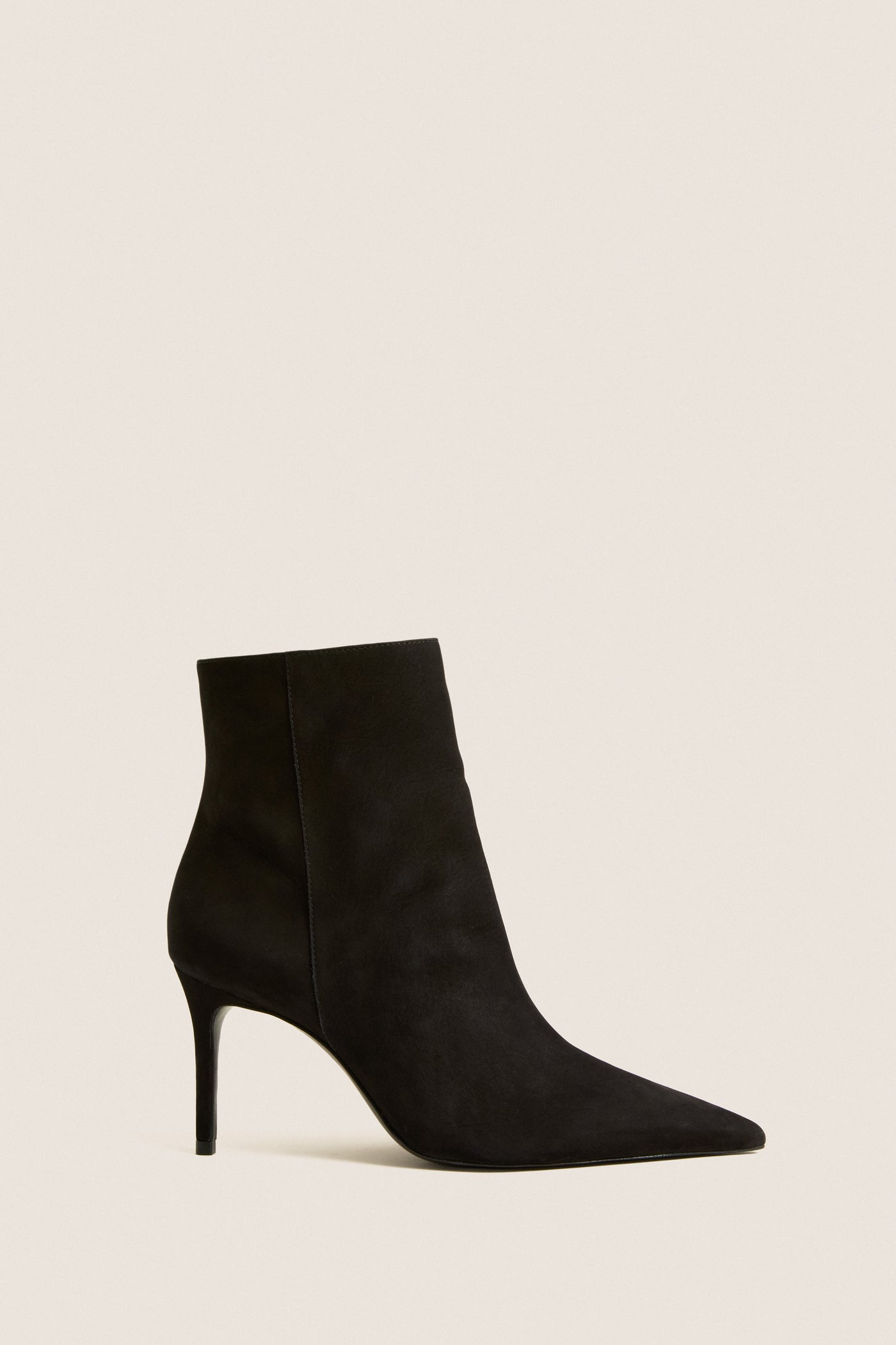 Black Mikki Boots