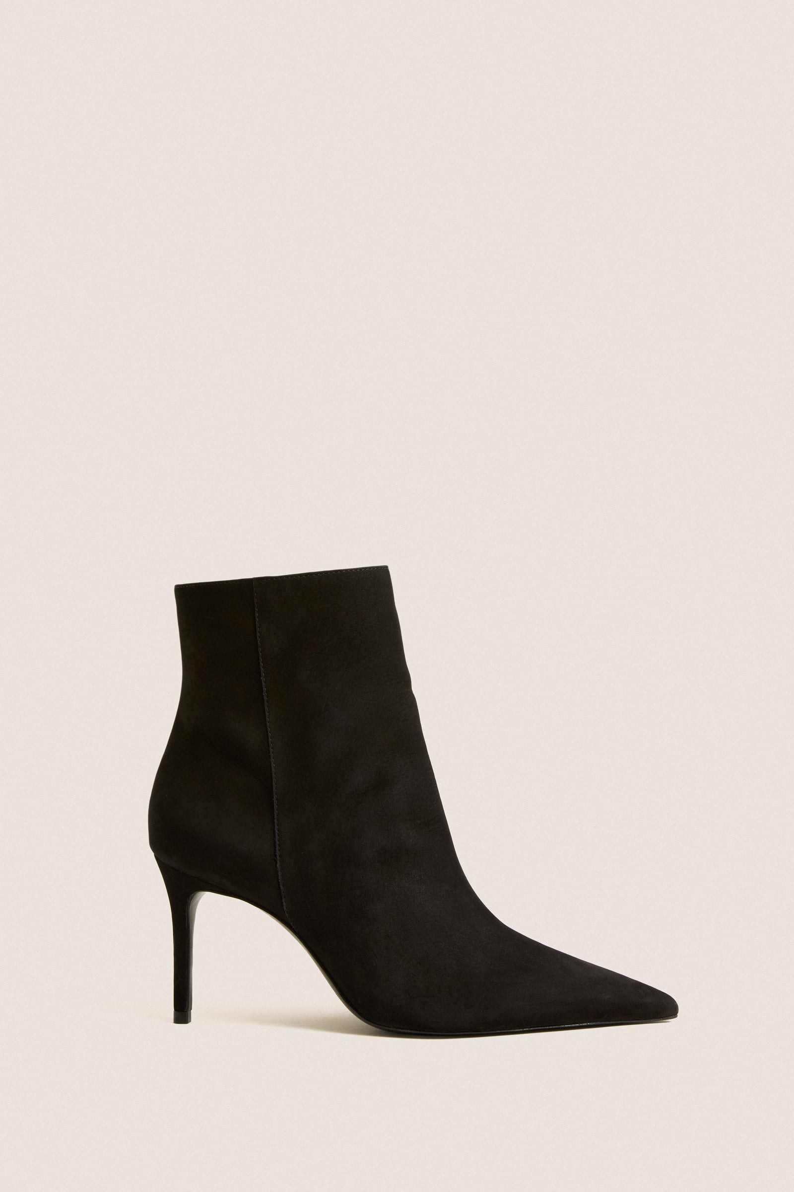Black Mikki Boots