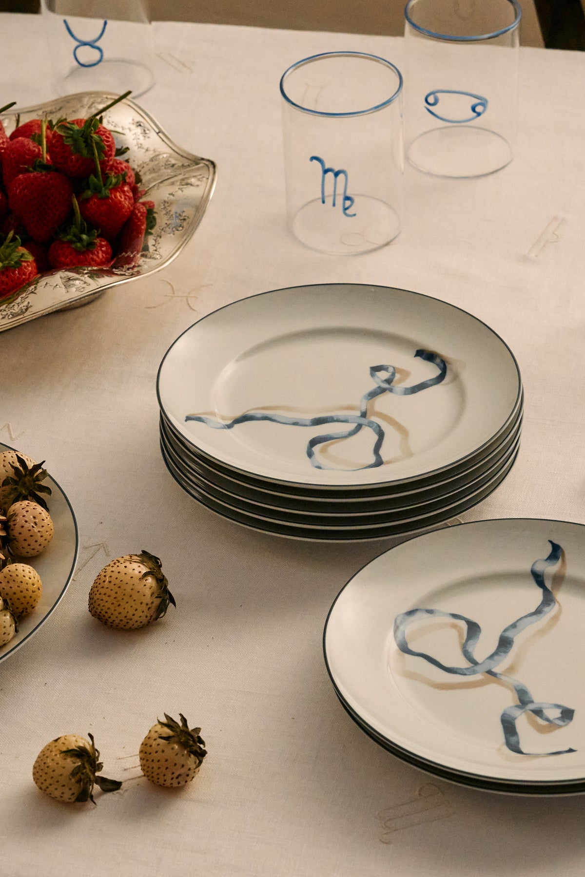 Blue Ribbon Dessert Plates (Set of 4)