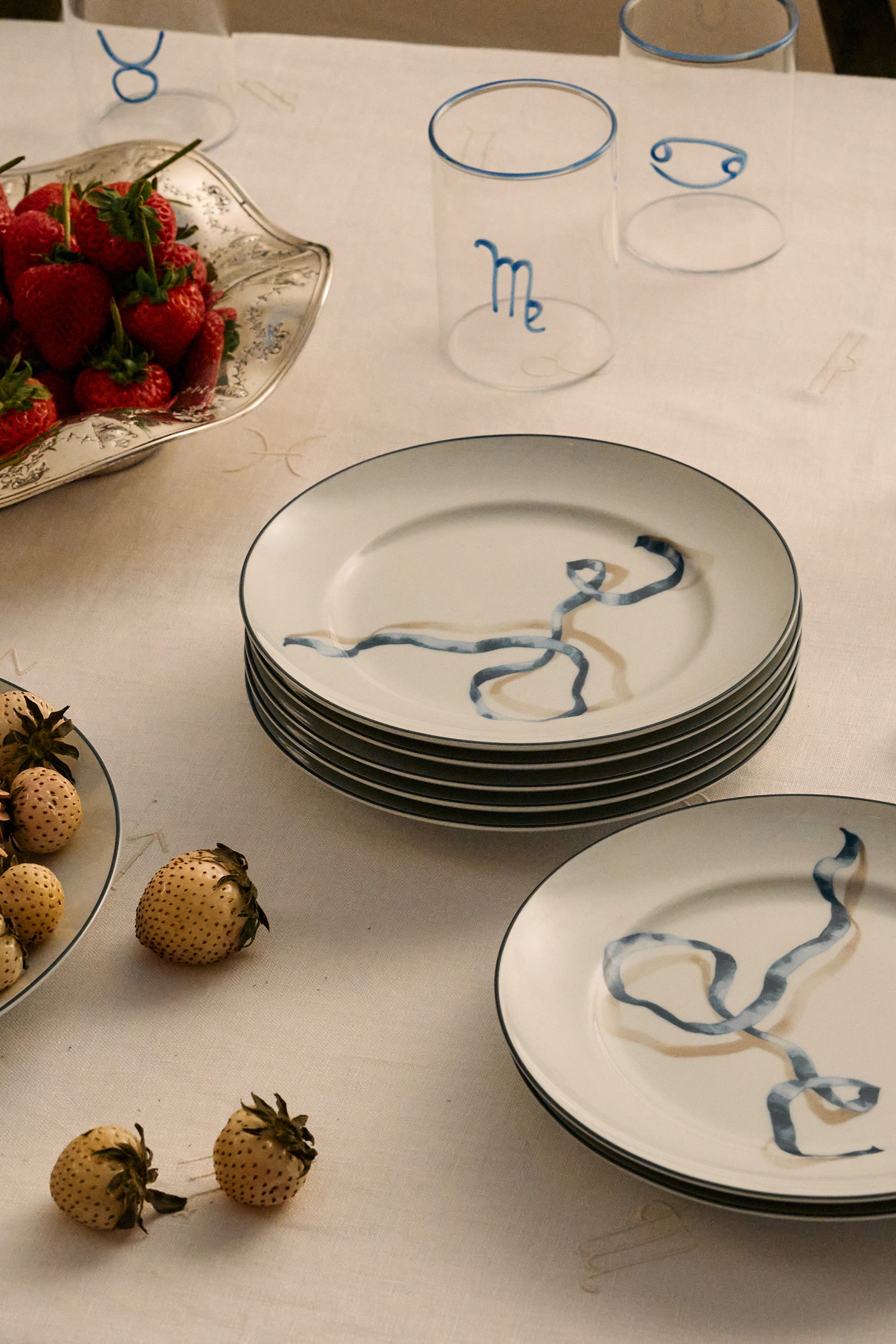 Blue Ribbon Dessert Plates (Set of 4)