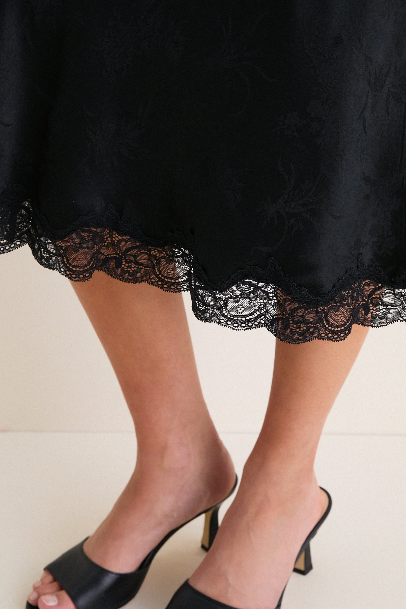 Noir Hollie Midi Dress