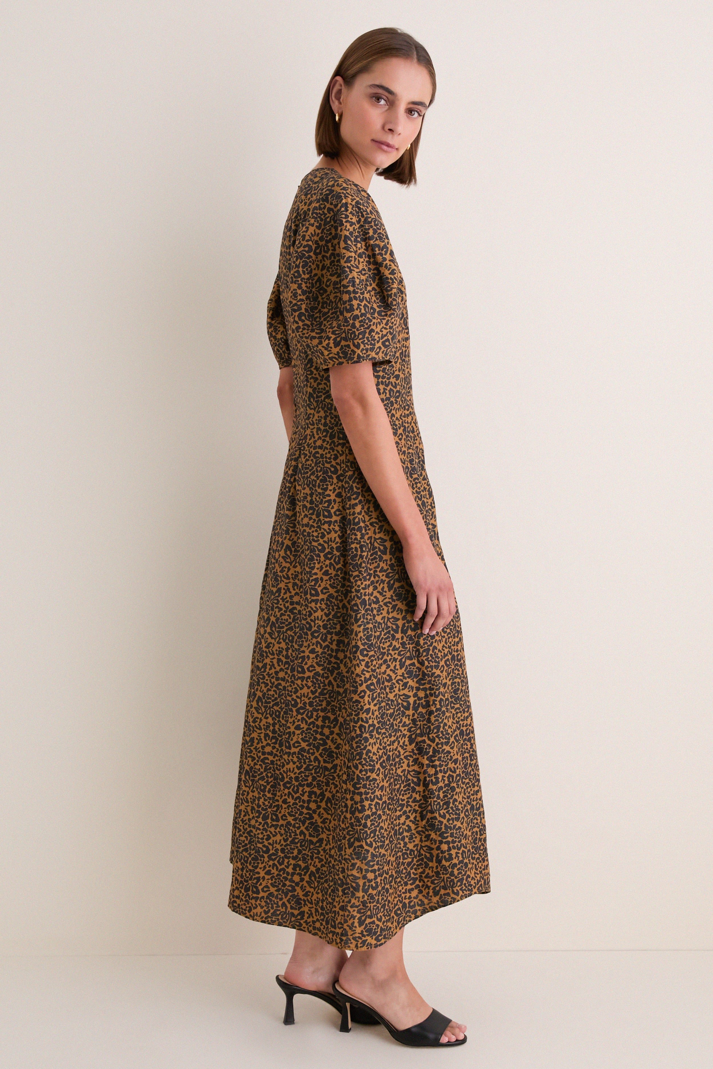 Leo Floral Midnight Bettina Maxi Dress