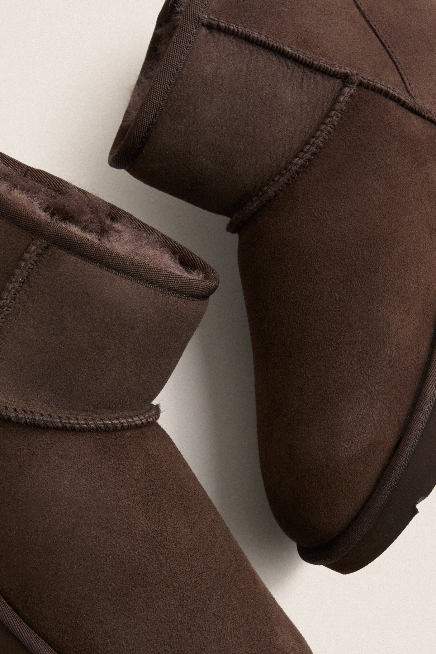 Dusted Cocoa Classic Mini II Boots