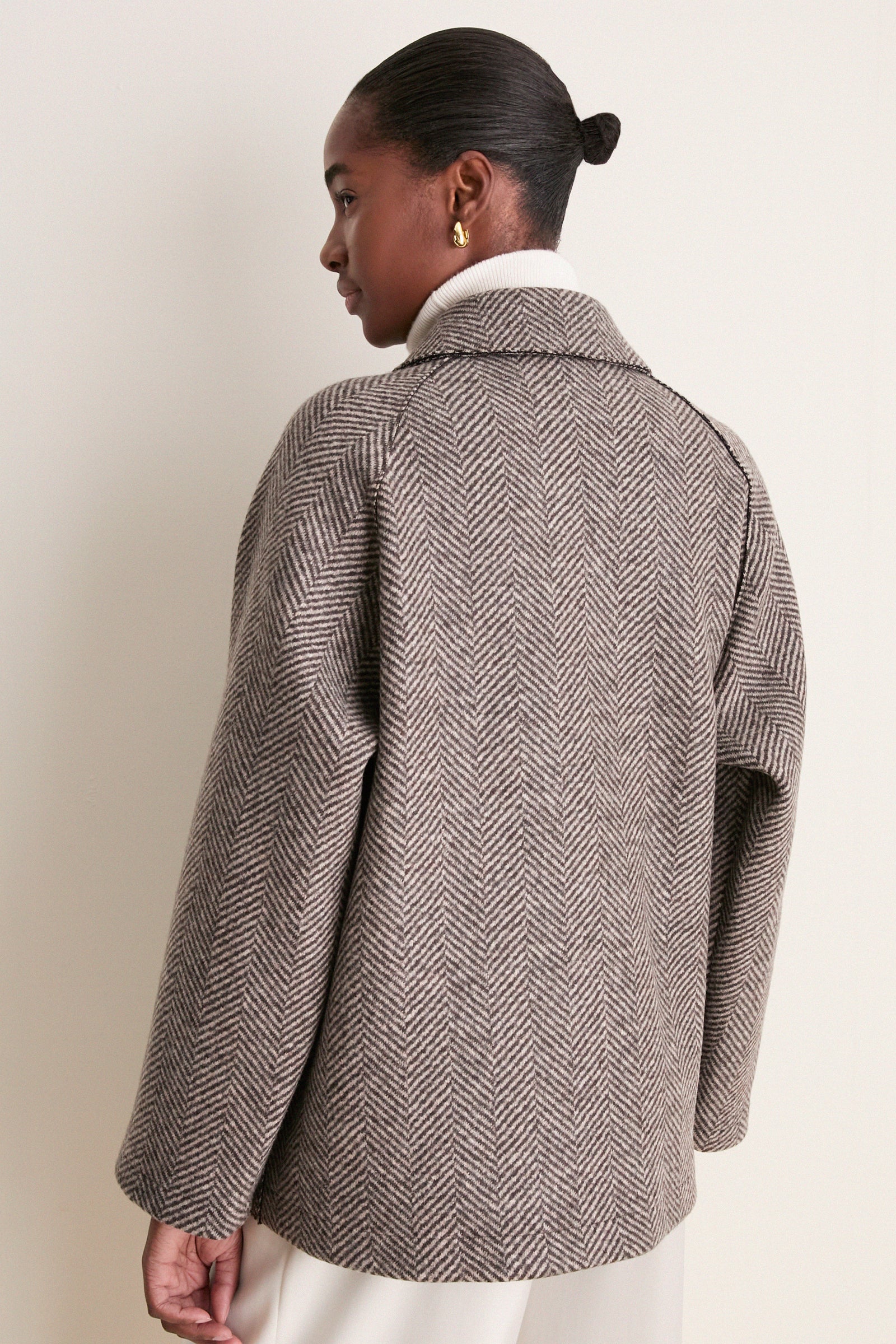 Cream and Brown Herringbone Patterned Cashmere Blend Raglan Jacket