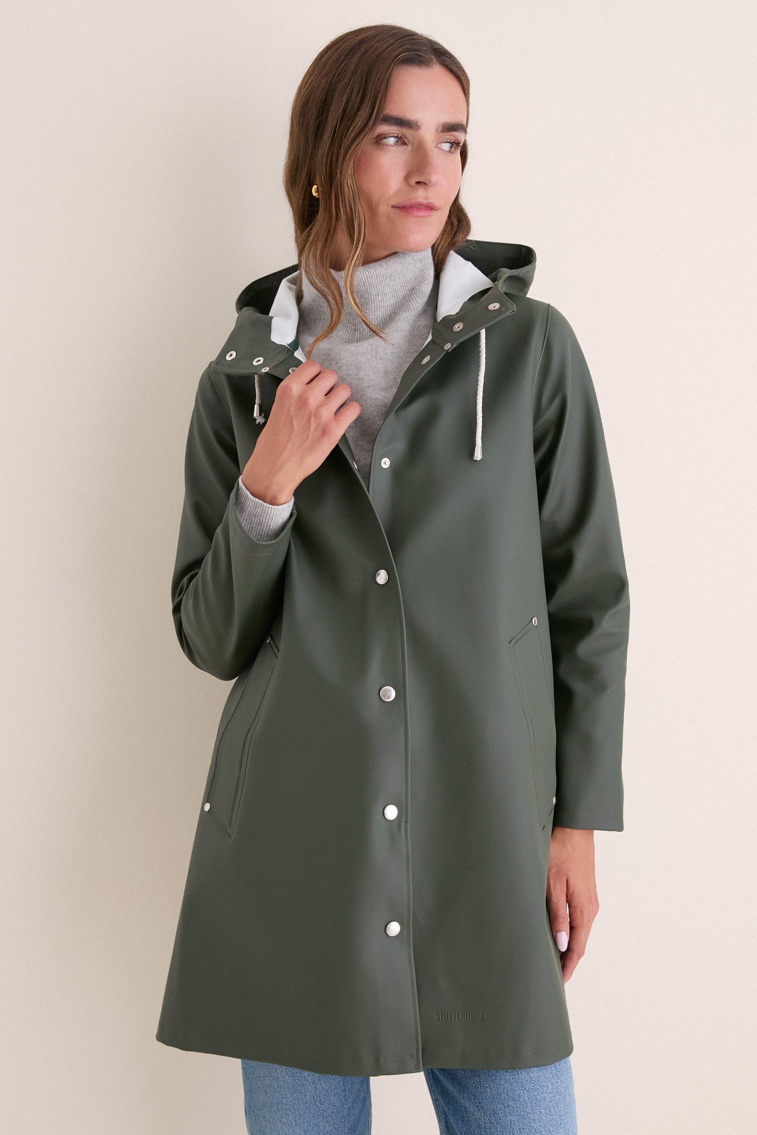 BATES オリーブグリーン ジャケット Green Mosebacke Raincoat | Stutterheim | Tuckernuck