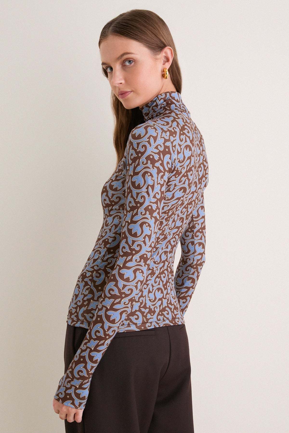 Autumn Vine Blue Viento Turtleneck