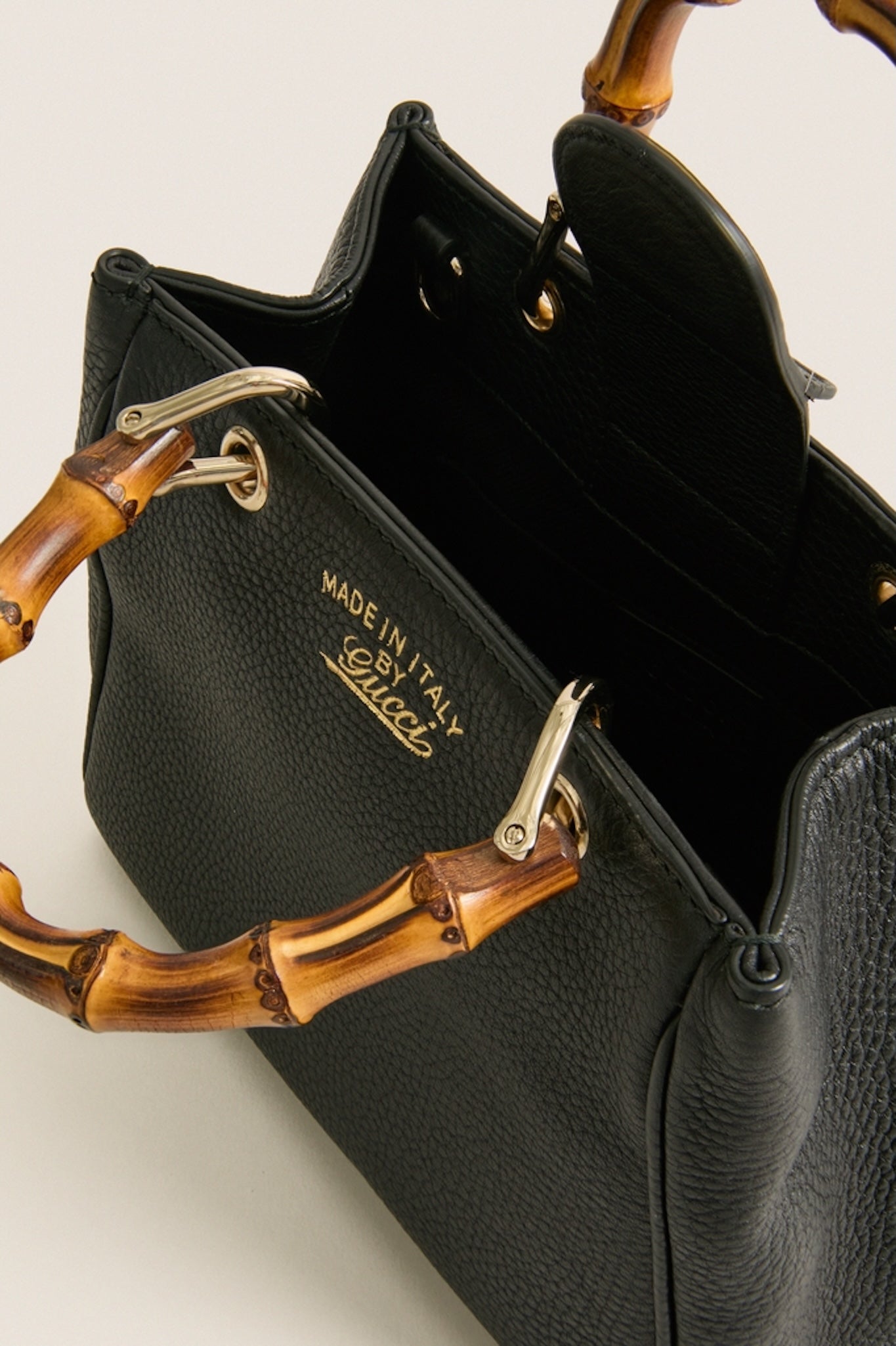 GUCCI Black Cowhide Leather Two-Way Shoulder Bag