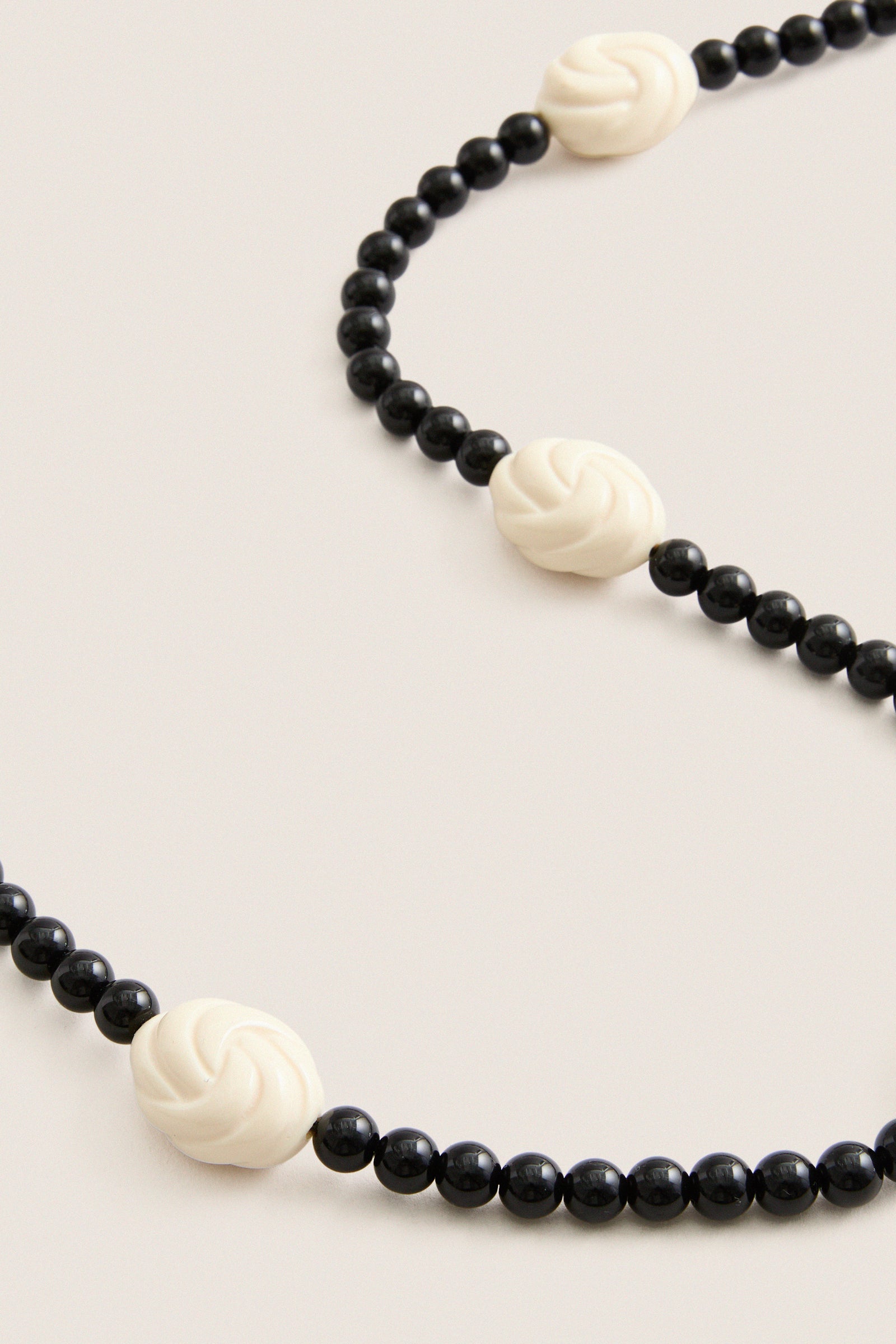 Black and Ivory Myra Necklace