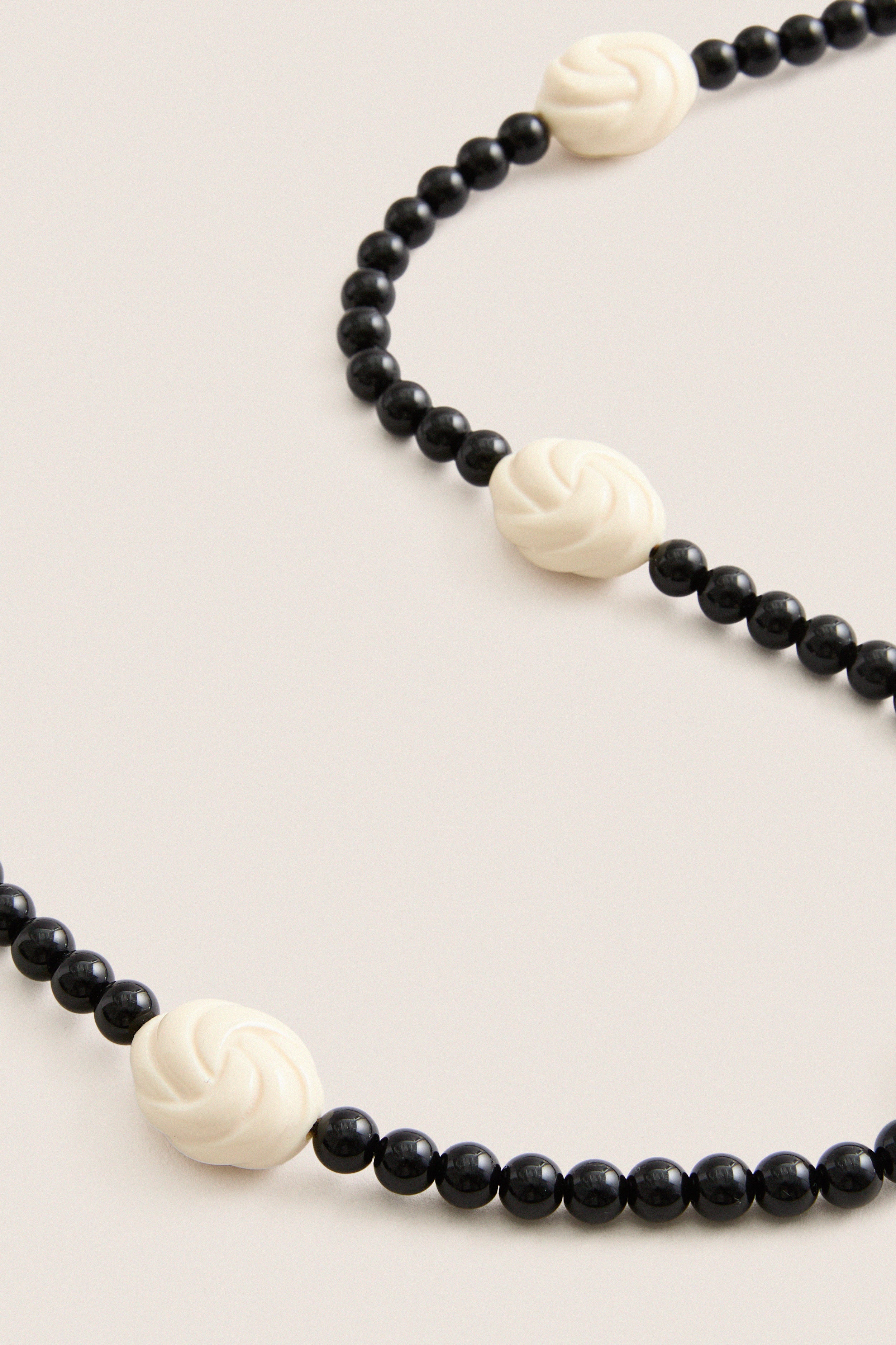 Black and Ivory Myra Necklace