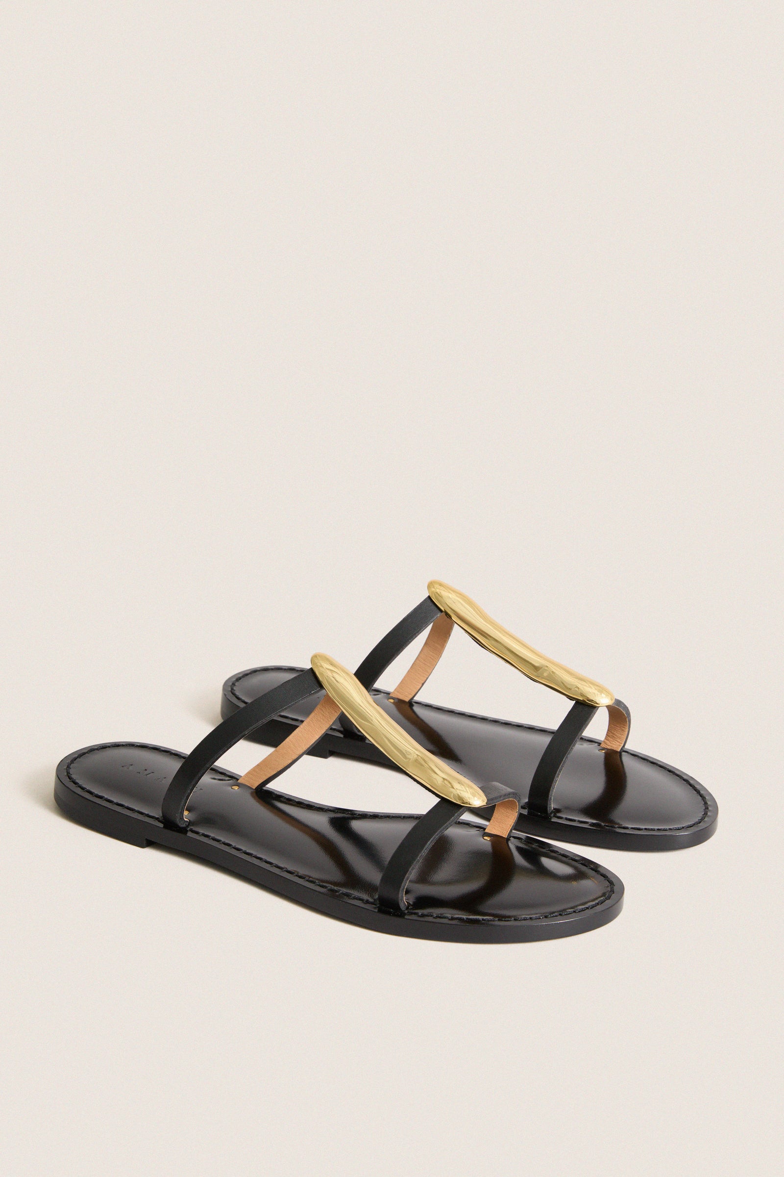 Black Sahara Sandals