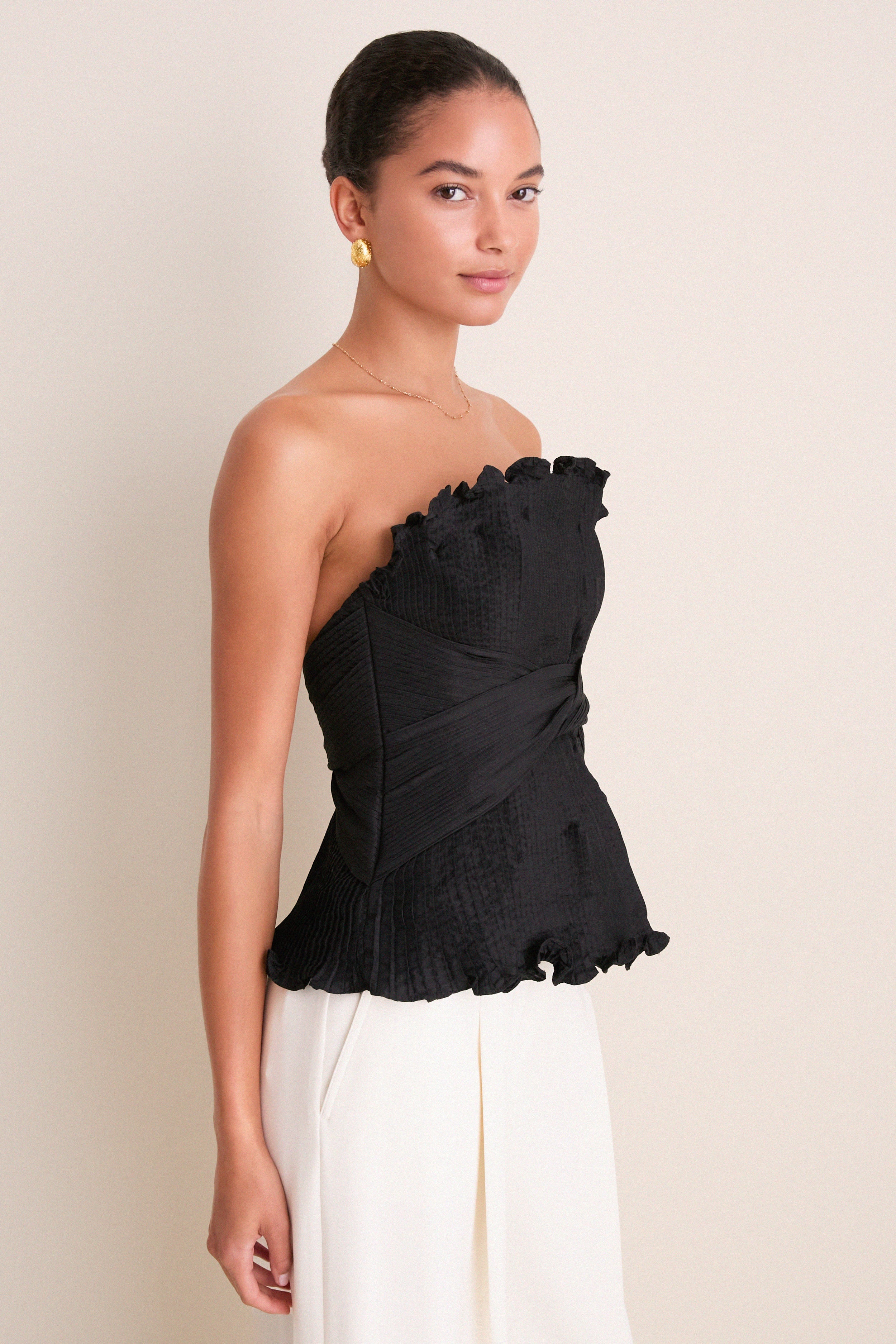 Black Te Recuerdo Pleated Top
