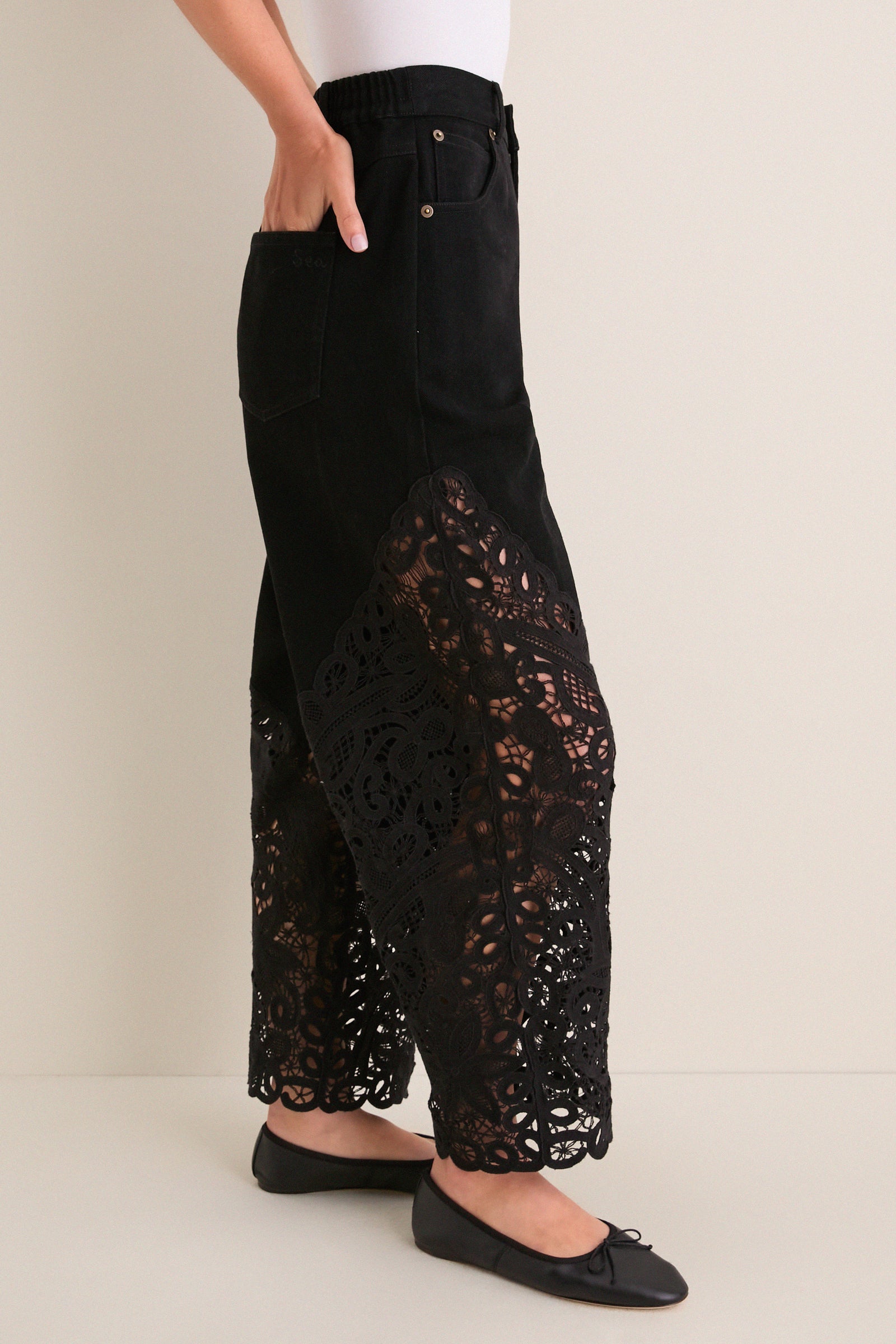 Black Shiloh Embroidery Jeans