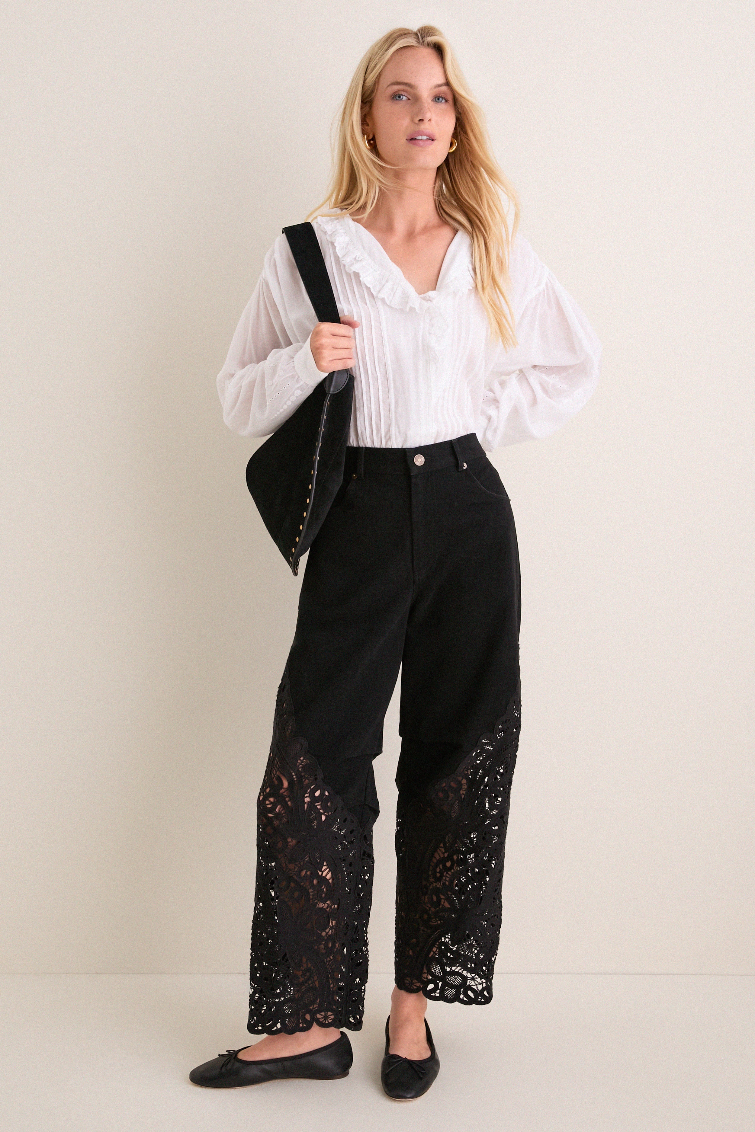 Black Shiloh Embroidery Jeans