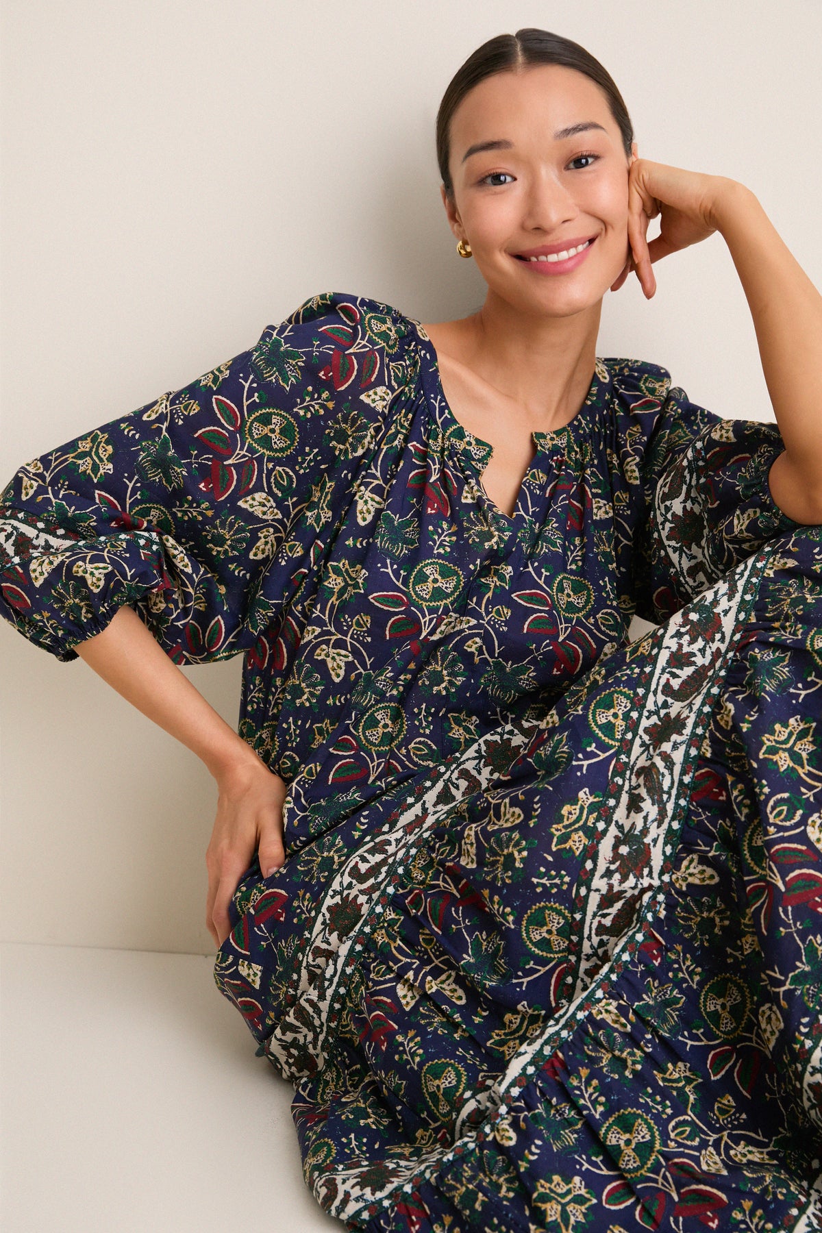 onyx falling flowers bouquet lyles dress Tuckernuck Onyx Falling Flowers Bouquet Lyles Dress w/ Belt Cotton Tier Maxi L