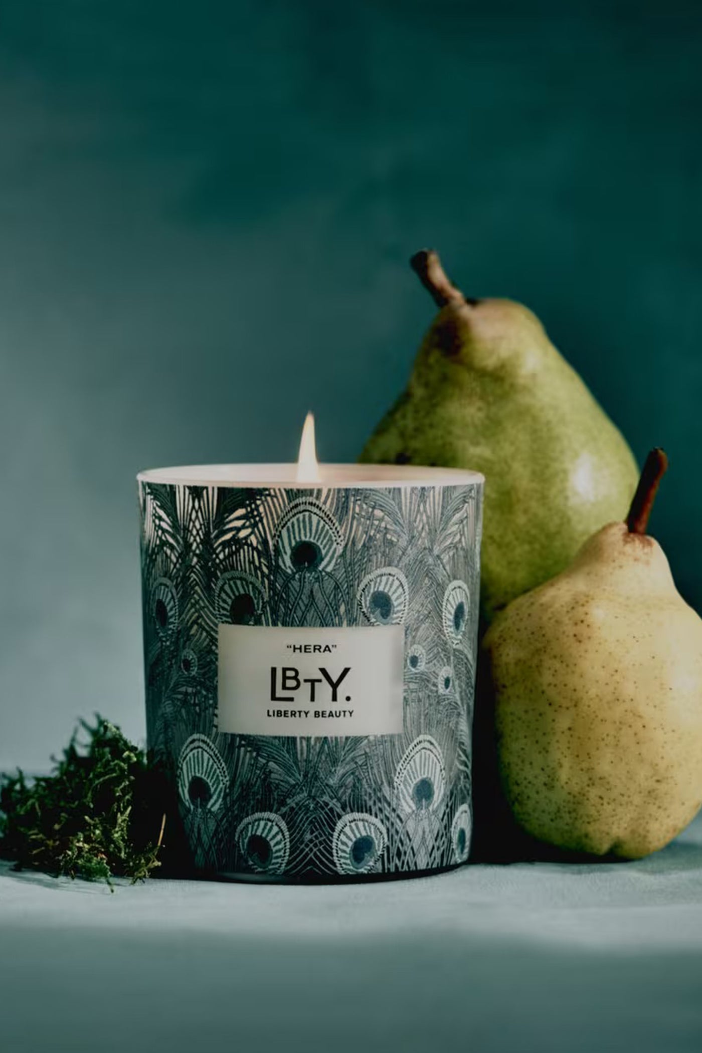 Hera Candle