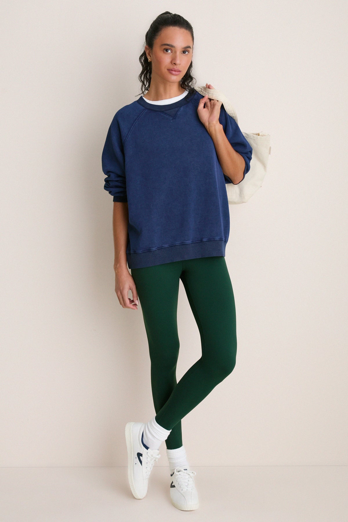 Navy Katarina Crewneck
