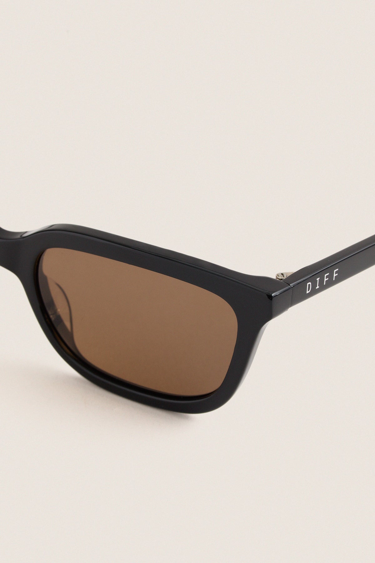 Black Polarized Hannah Sunglasses