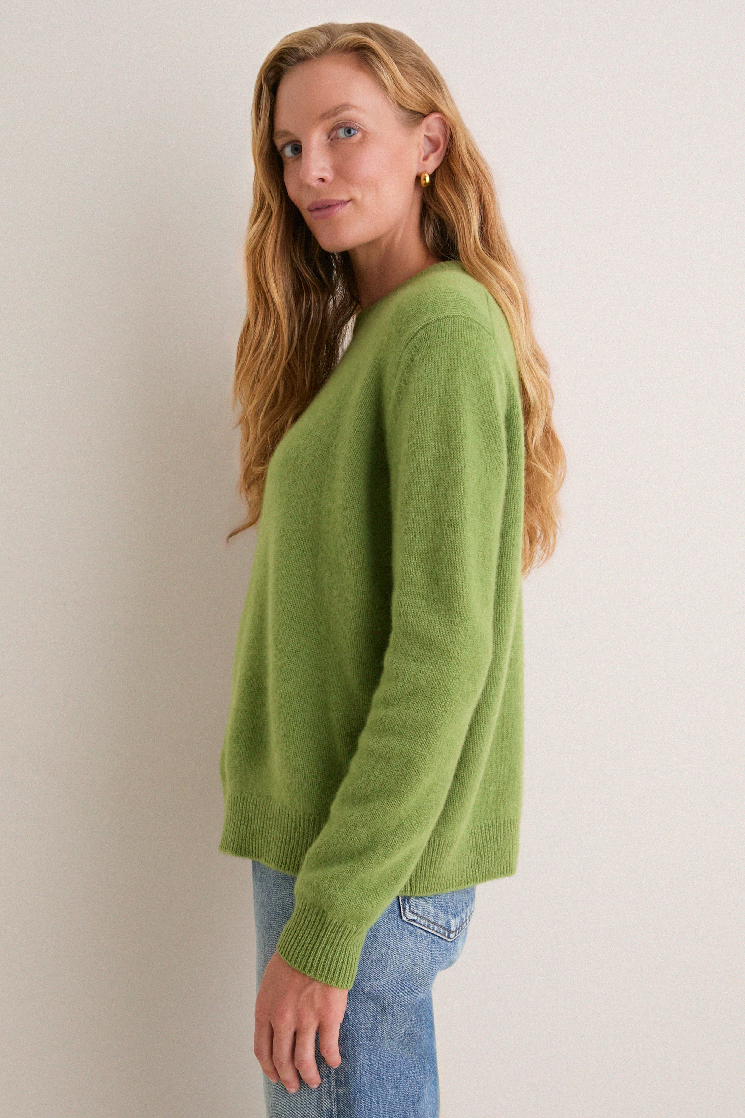 Peridot Cashmere Boyfriend Bodie Crewneck